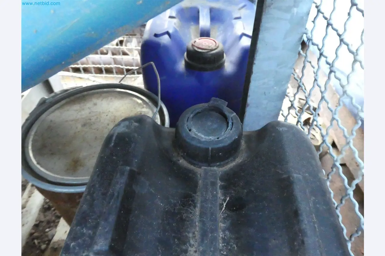 Equipamento operacional e de escritório de um serviço de eliminação de engenhos explosivos-2