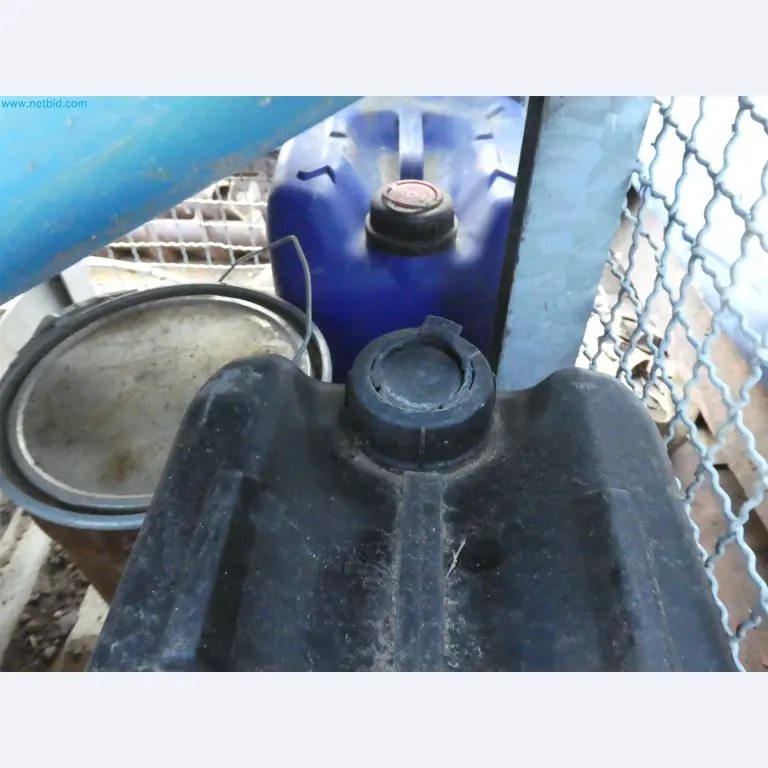 Equipamento operacional e de escritório de um serviço de eliminação de engenhos explosivos-2