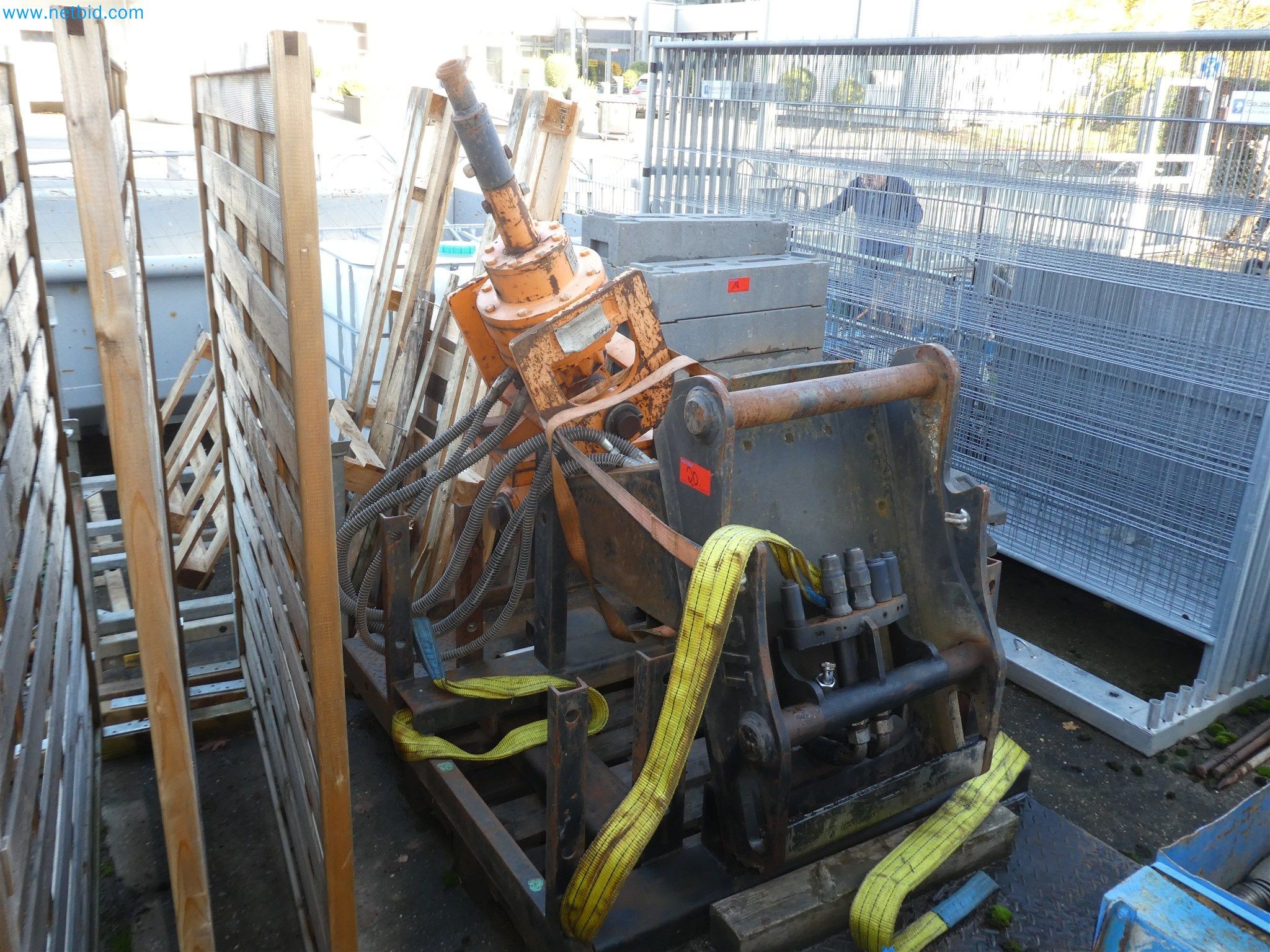 Equipamiento operativo y de oficina de un servicio de desactivación de explosivos-1