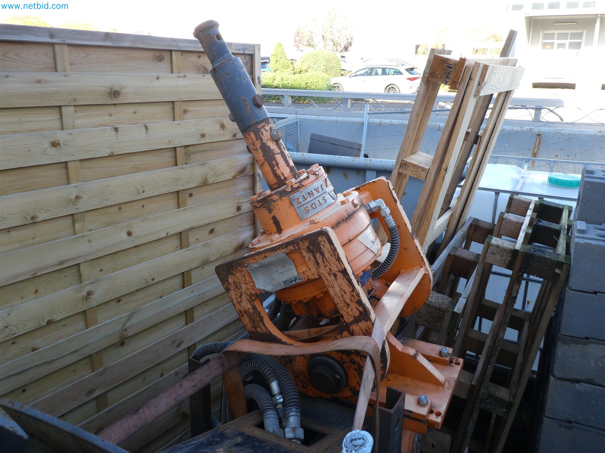 Equipamiento operativo y de oficina de un servicio de desactivación de explosivos-3