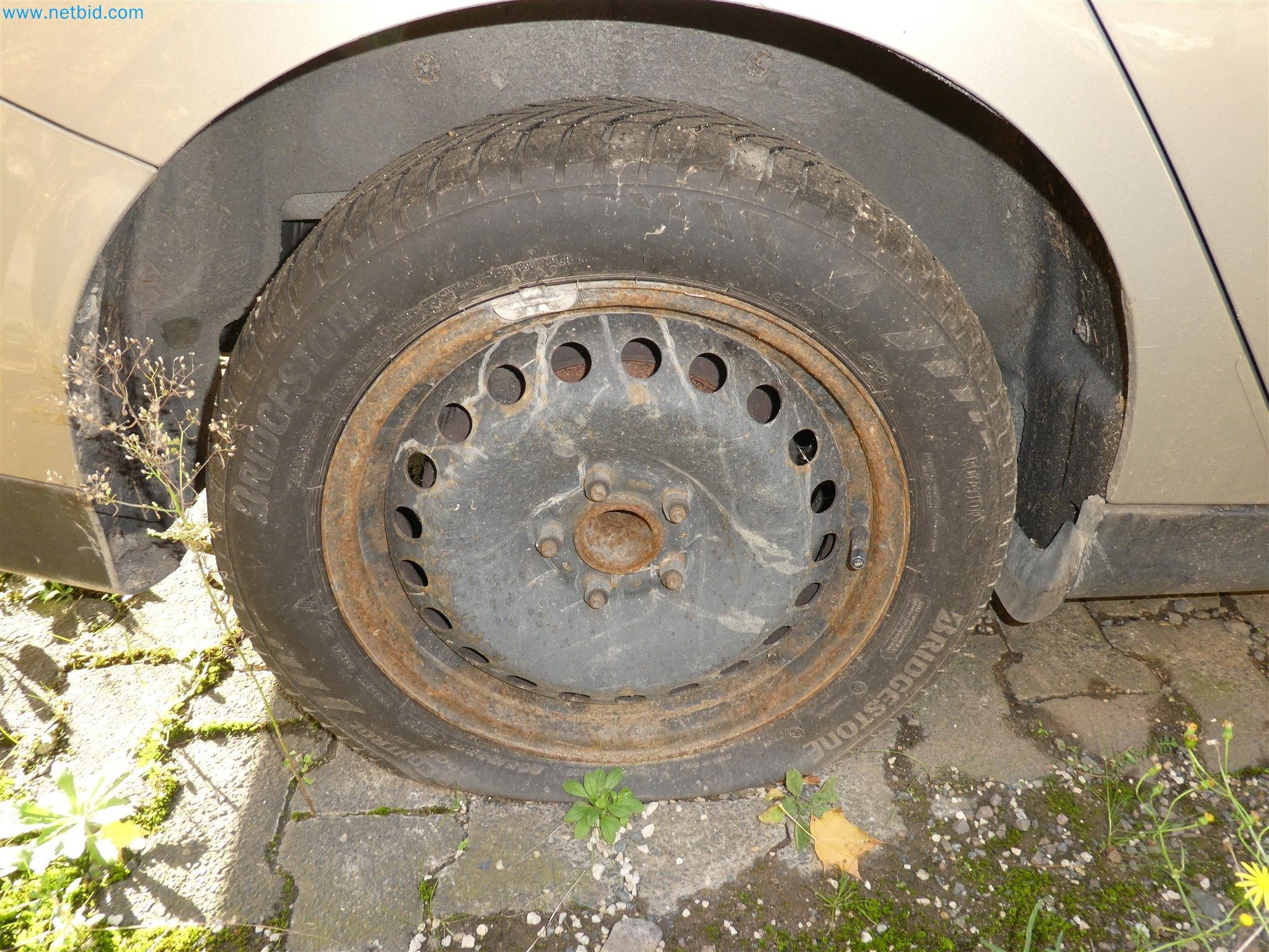 Equipamento operacional e de escritório de um serviço de eliminação de engenhos explosivos-3