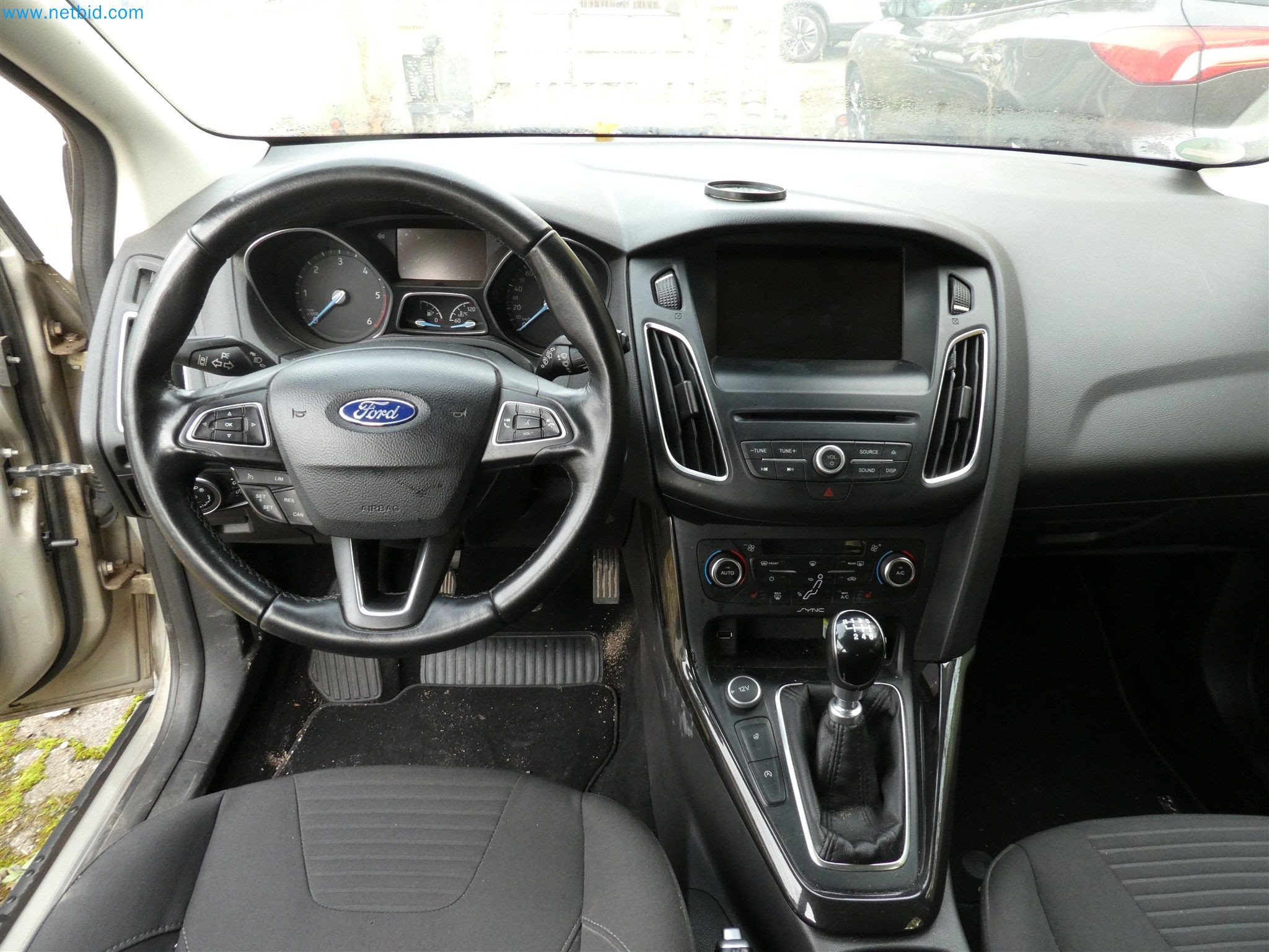 Equipamento operacional e de escritório de um serviço de eliminação de engenhos explosivos-8