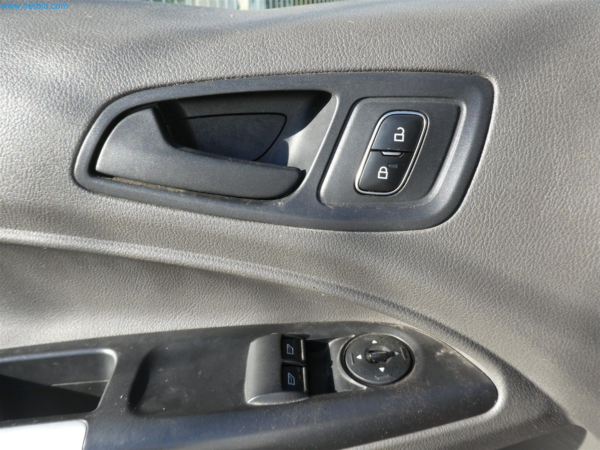 Equipamento operacional e de escritório de um serviço de eliminação de engenhos explosivos-10