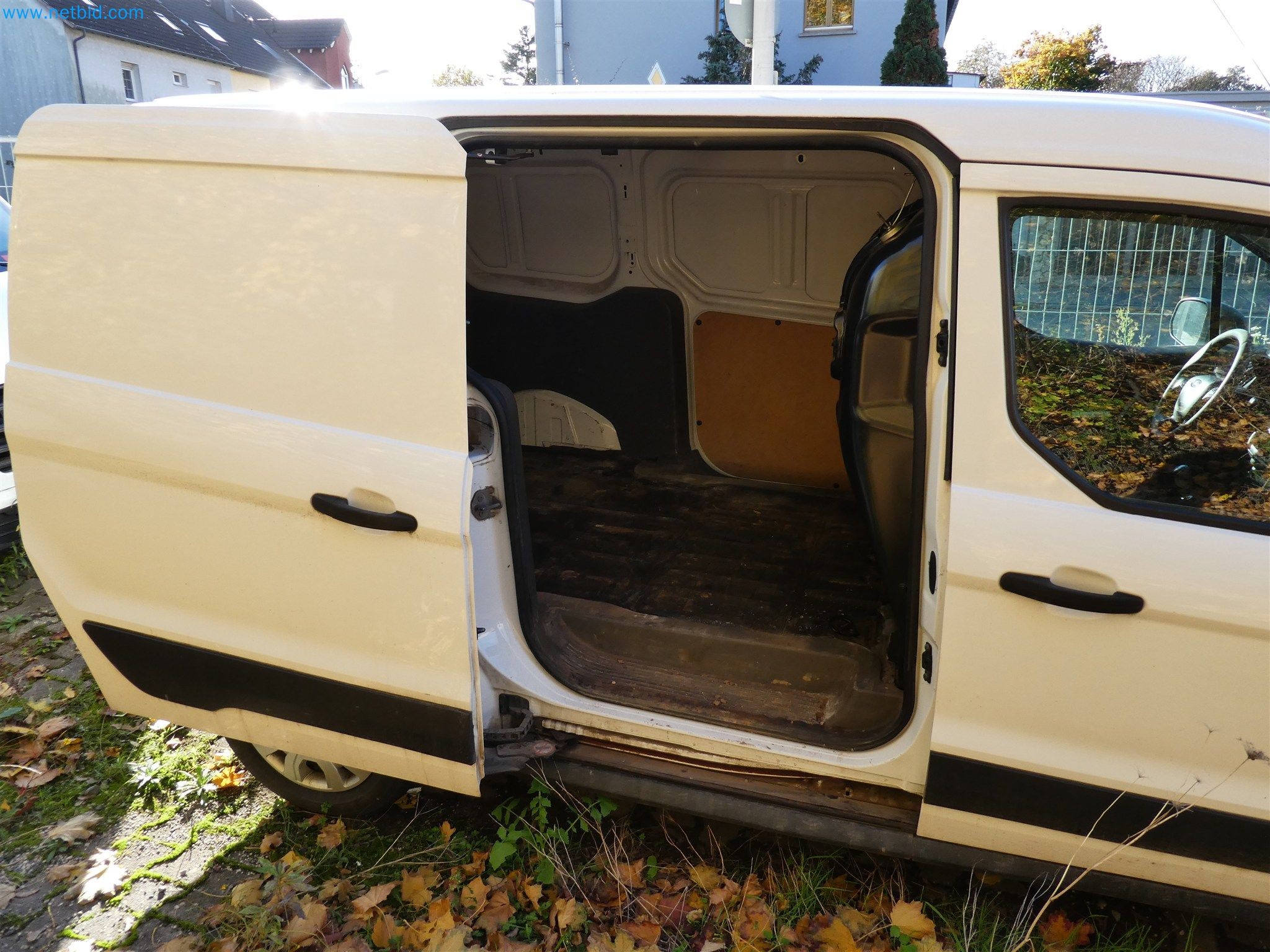 Equipamento operacional e de escritório de um serviço de eliminação de engenhos explosivos-13