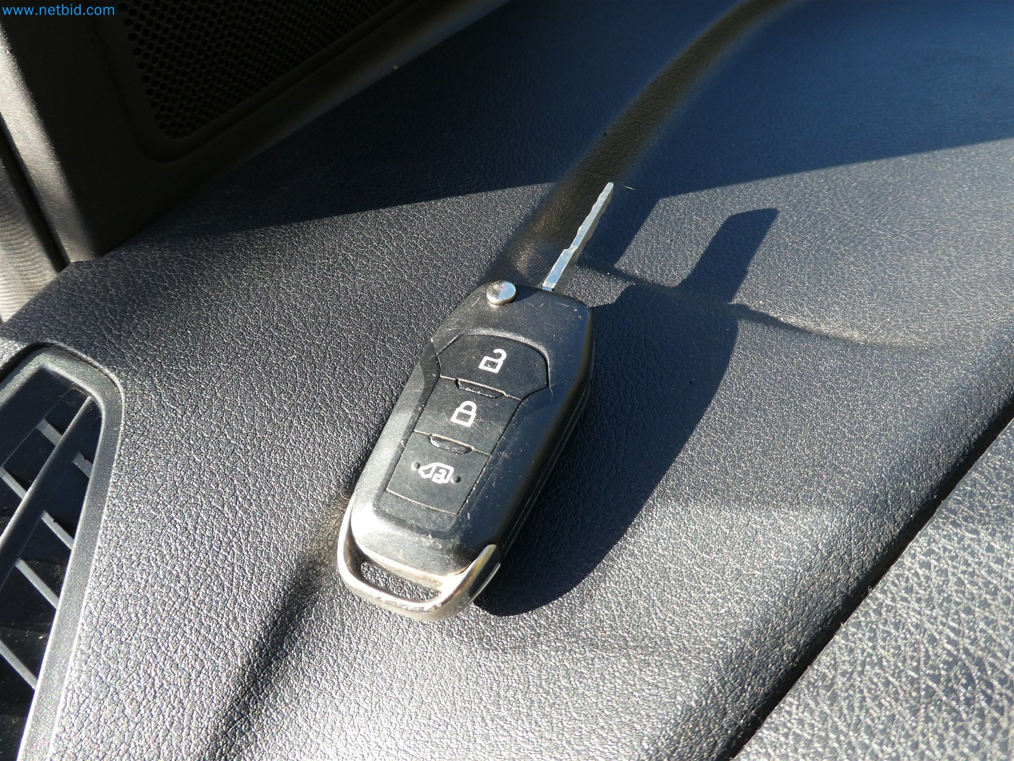 Equipamento operacional e de escritório de um serviço de eliminação de engenhos explosivos-14