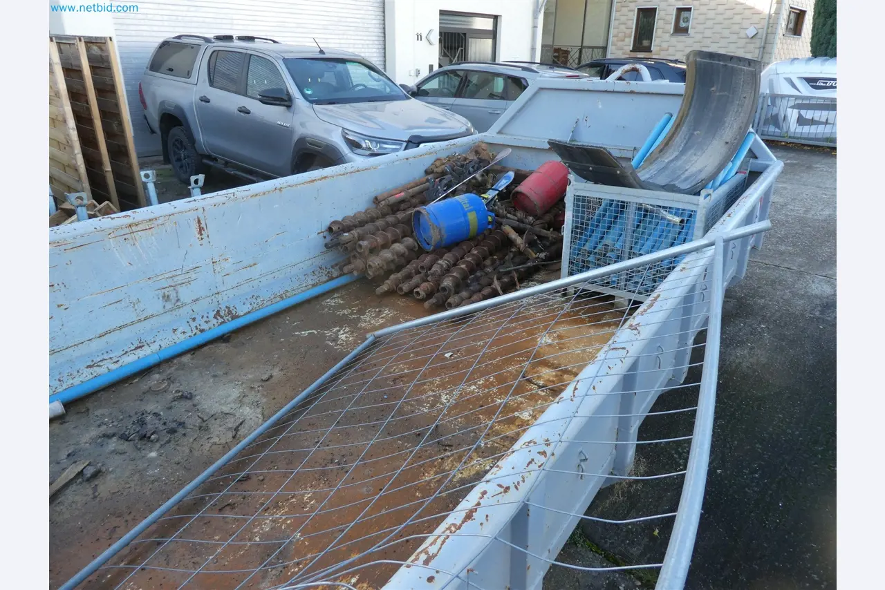 Equipamiento operativo y de oficina de un servicio de desactivación de explosivos-2