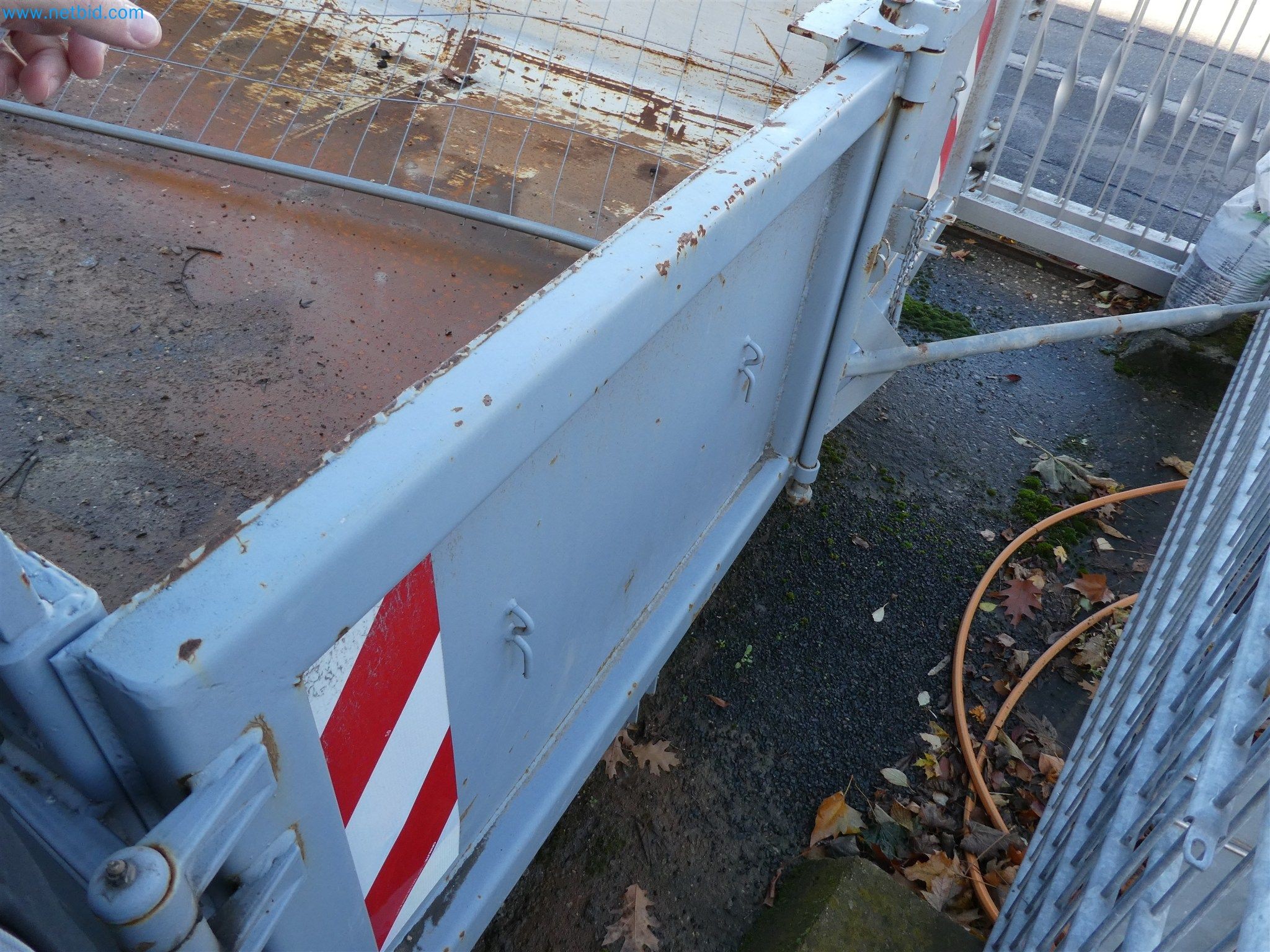 Equipamento operacional e de escritório de um serviço de eliminação de engenhos explosivos-3