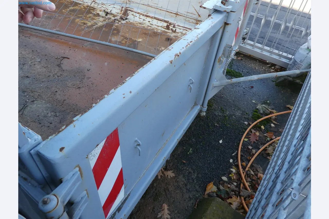 Equipamiento operativo y de oficina de un servicio de desactivación de explosivos-3