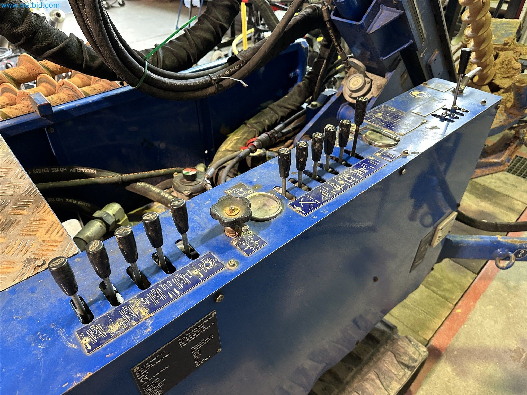 Equipamiento operativo y de oficina de un servicio de desactivación de explosivos-17