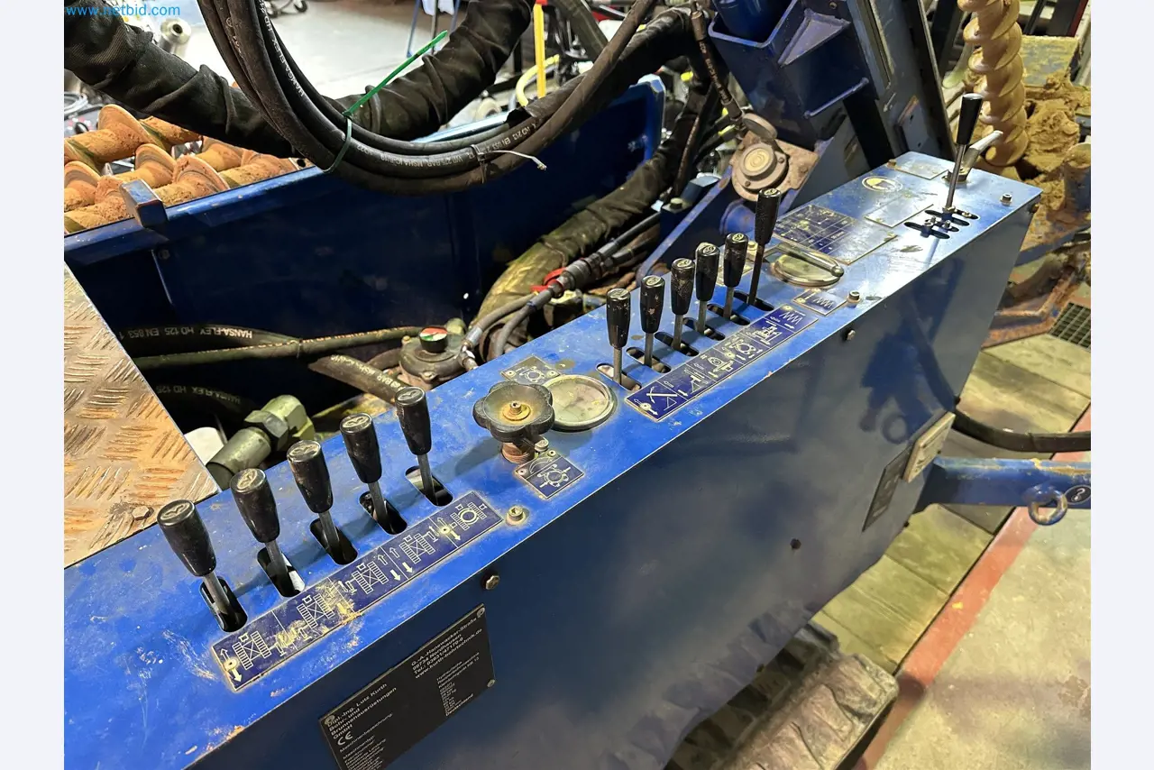 Equipamiento operativo y de oficina de un servicio de desactivación de explosivos-17