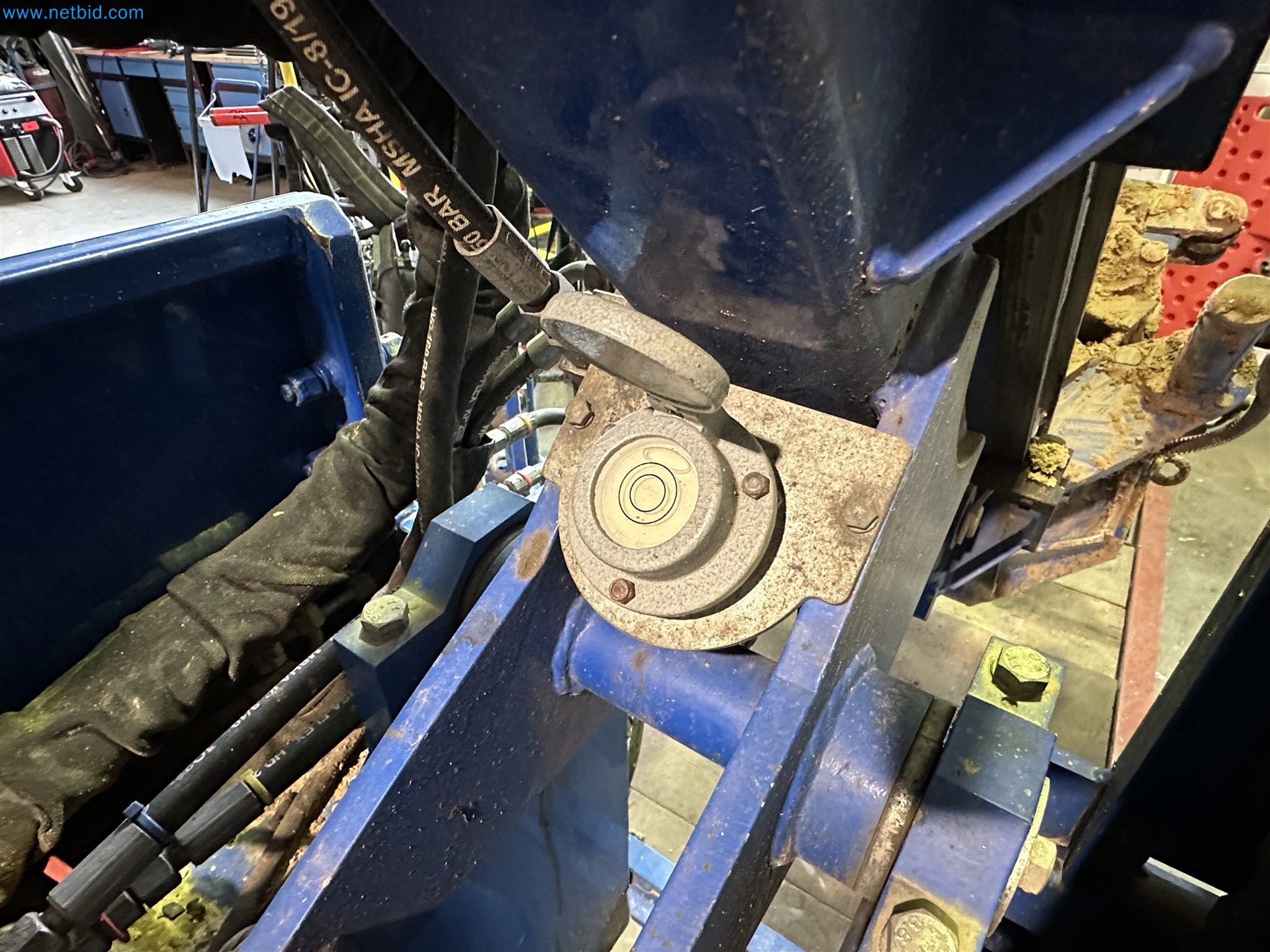 Equipamiento operativo y de oficina de un servicio de desactivación de explosivos-3