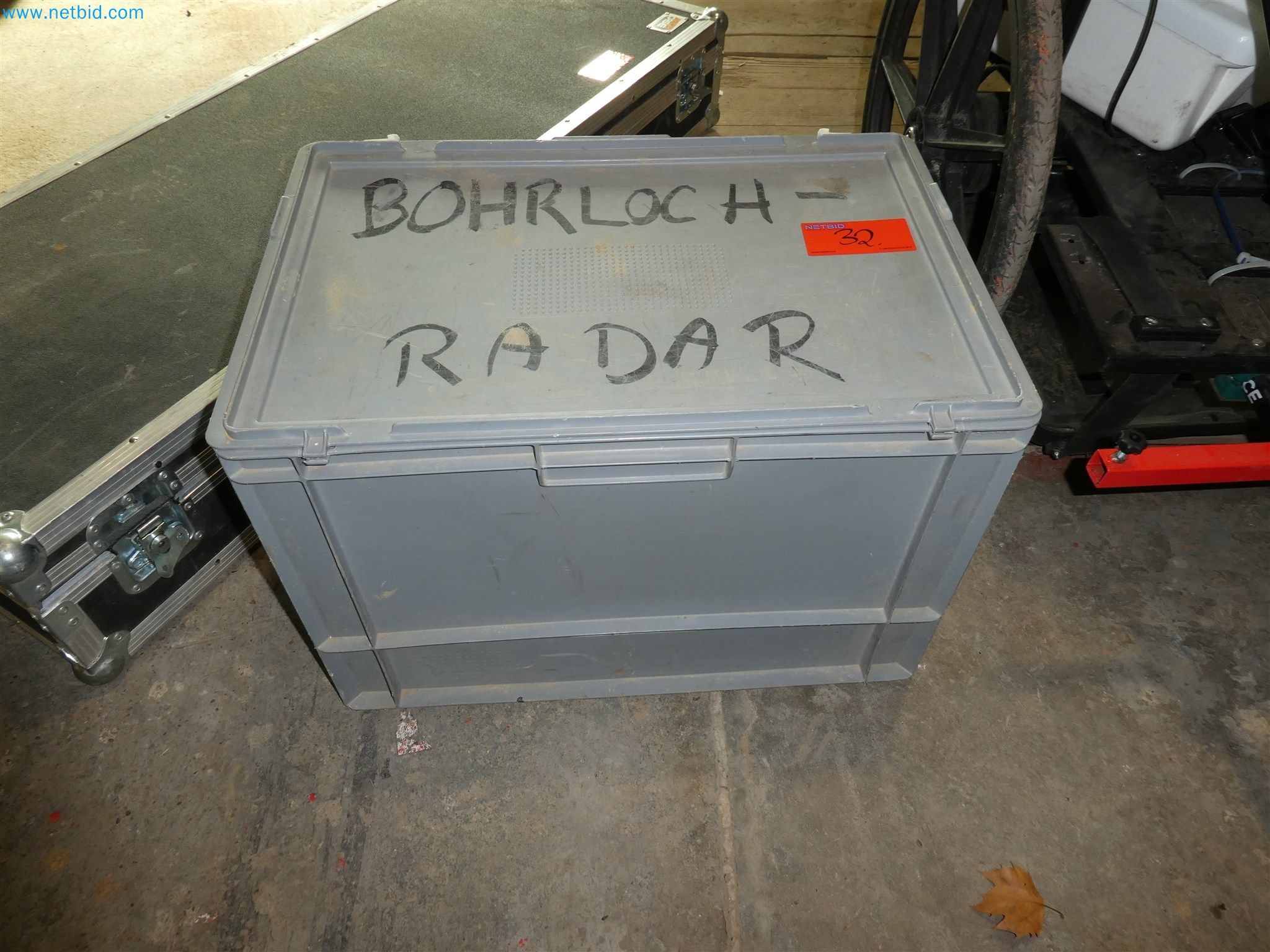 Equipamento operacional e de escritório de um serviço de eliminação de engenhos explosivos-10