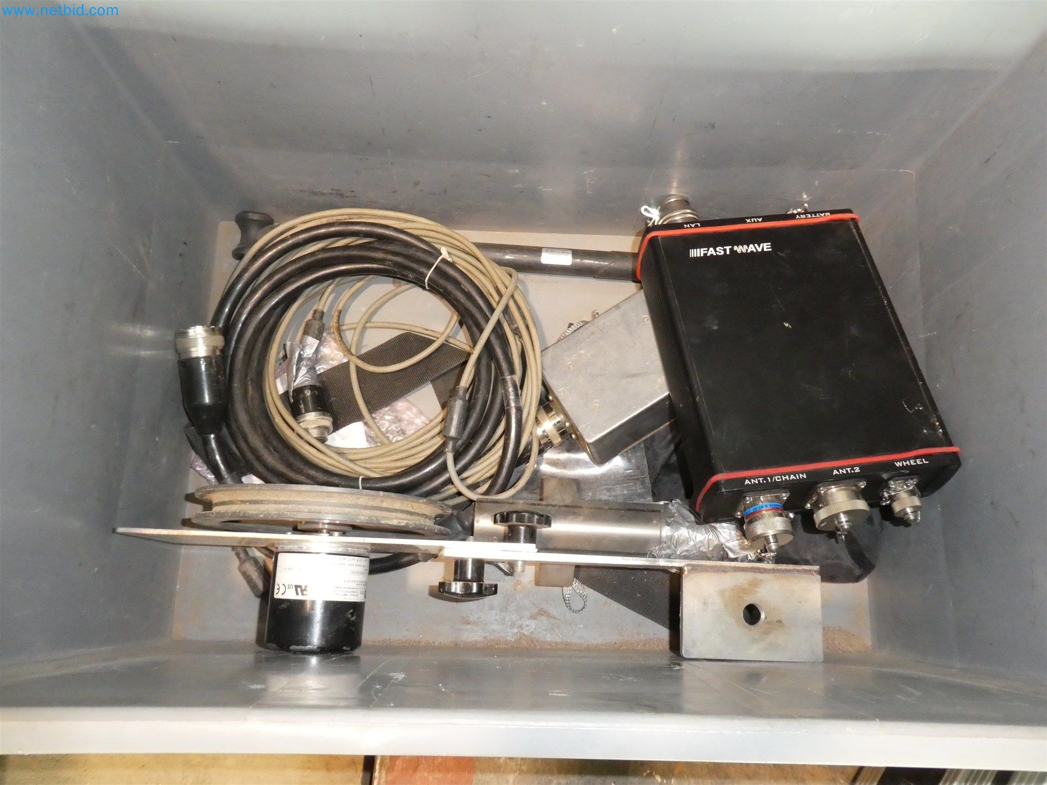 Equipamento operacional e de escritório de um serviço de eliminação de engenhos explosivos-11