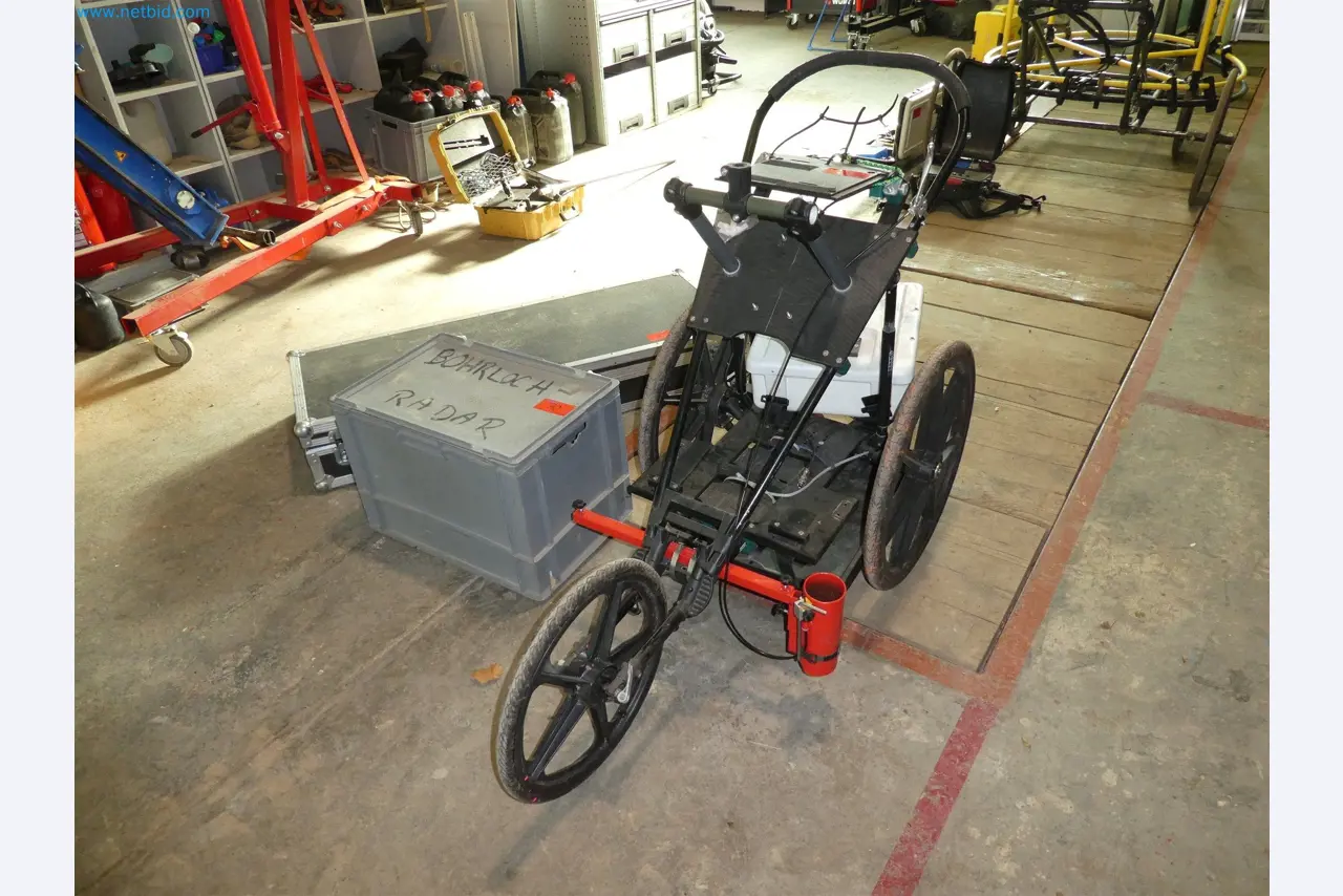 Equipamento operacional e de escritório de um serviço de eliminação de engenhos explosivos-4