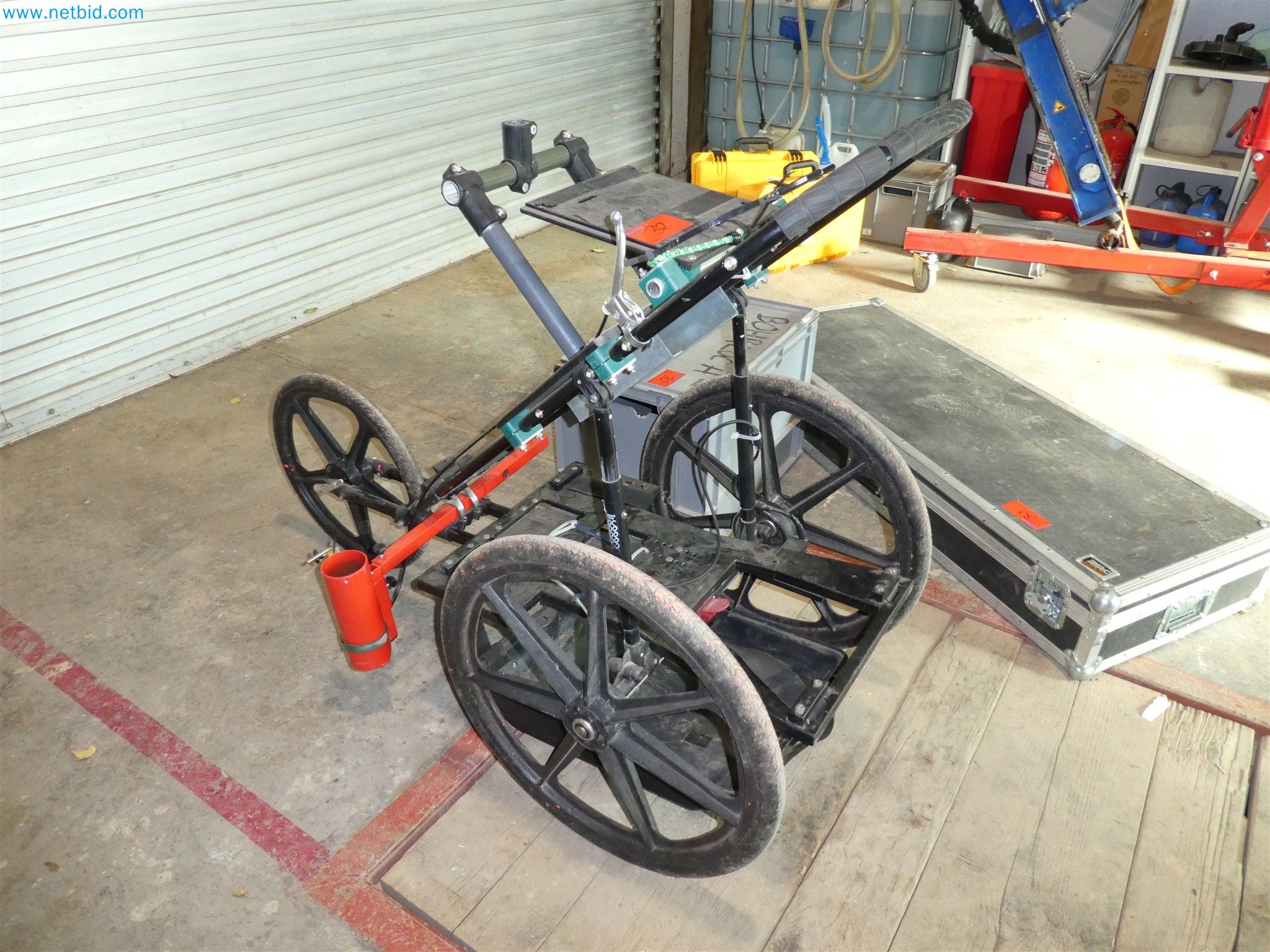 Equipamento operacional e de escritório de um serviço de eliminação de engenhos explosivos-6