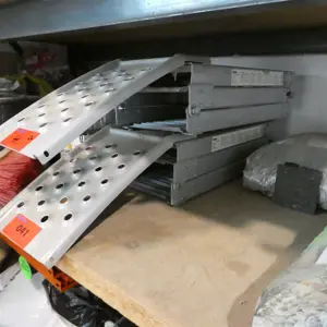 2 Foldable access ramps Unitec