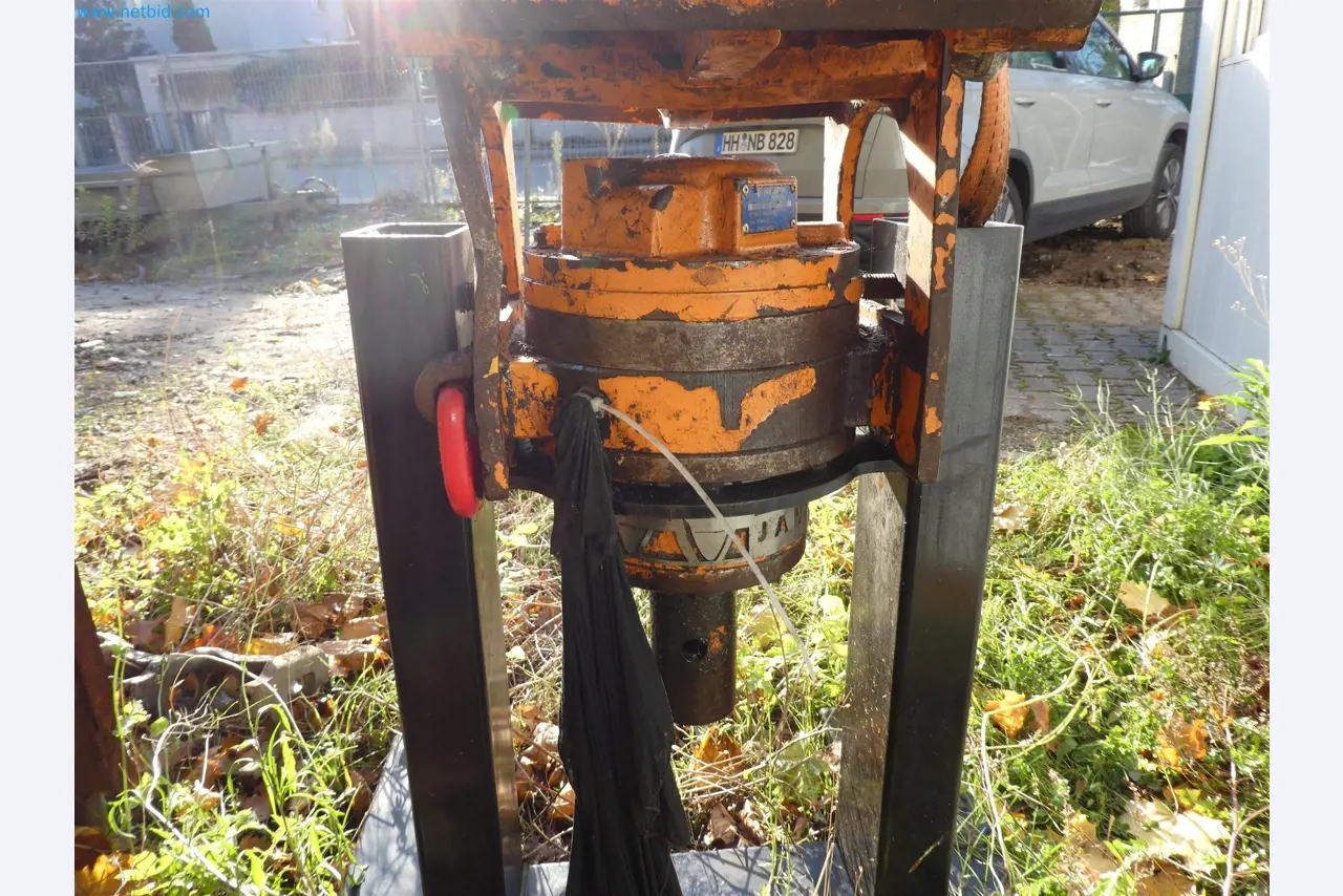 Operating and office equipment of an explosive ordnance disposal service-7