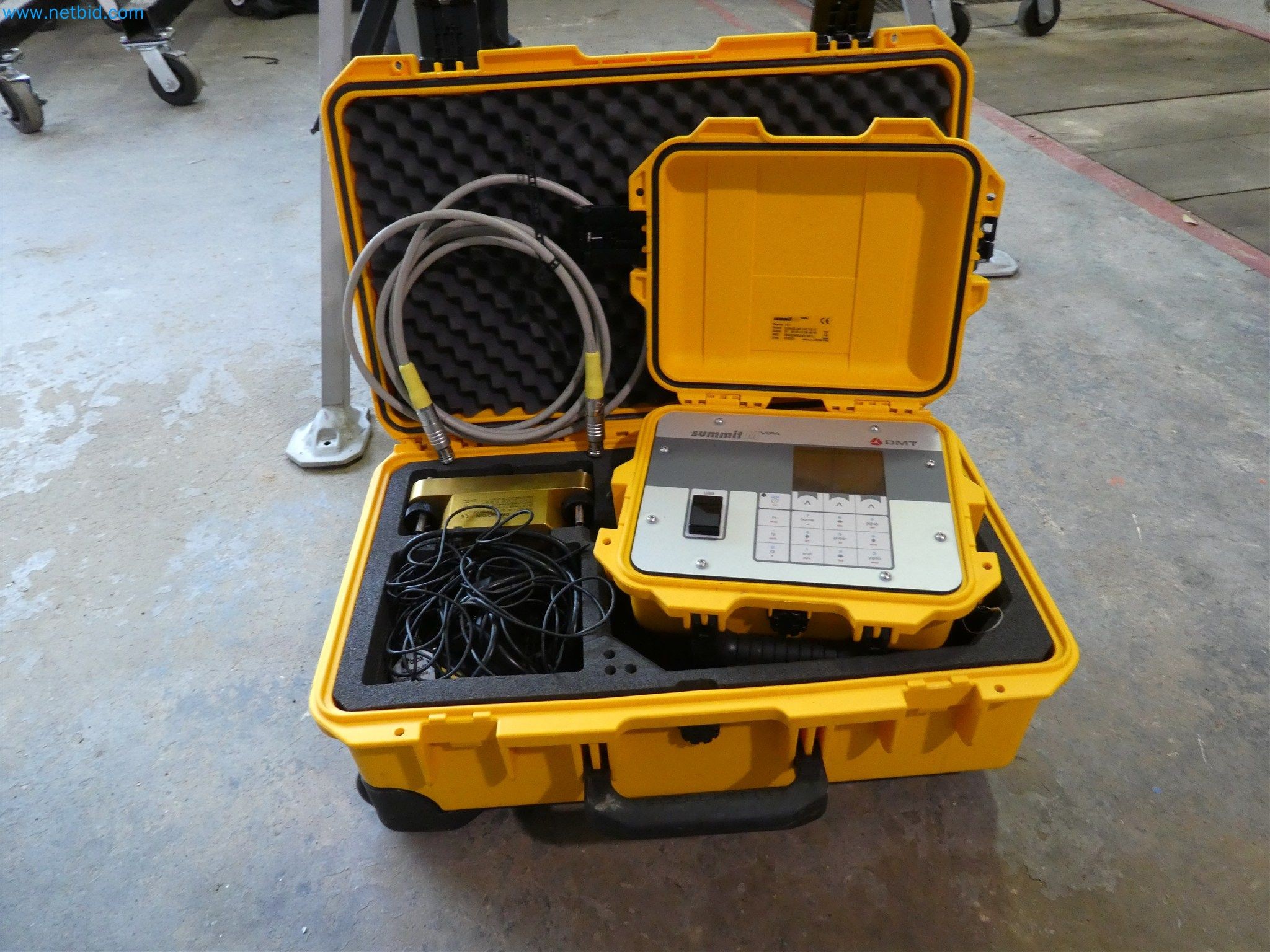 Equipamento operacional e de escritório de um serviço de eliminação de engenhos explosivos-3