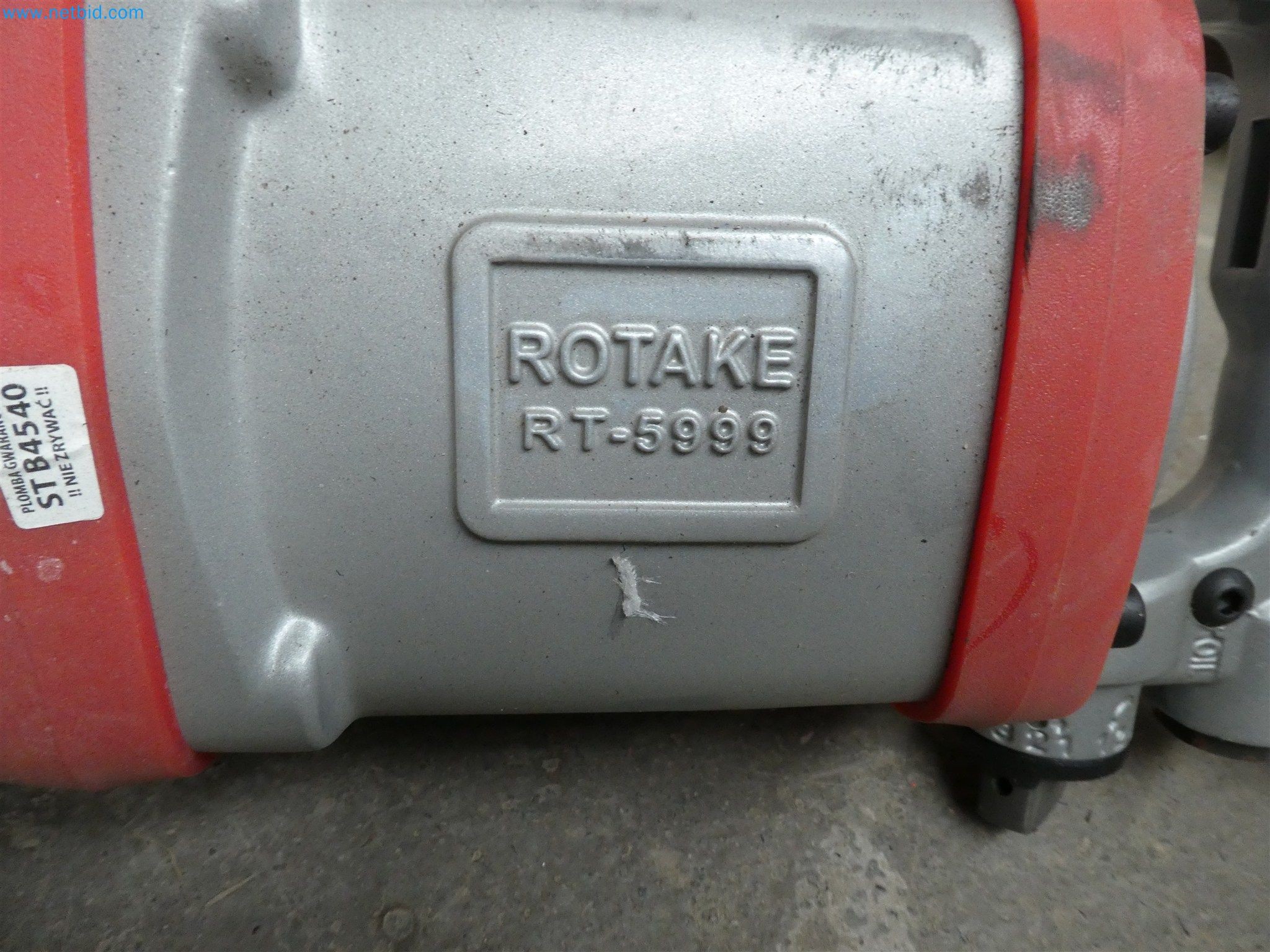 Equipamento operacional e de escritório de um serviço de eliminação de engenhos explosivos-2