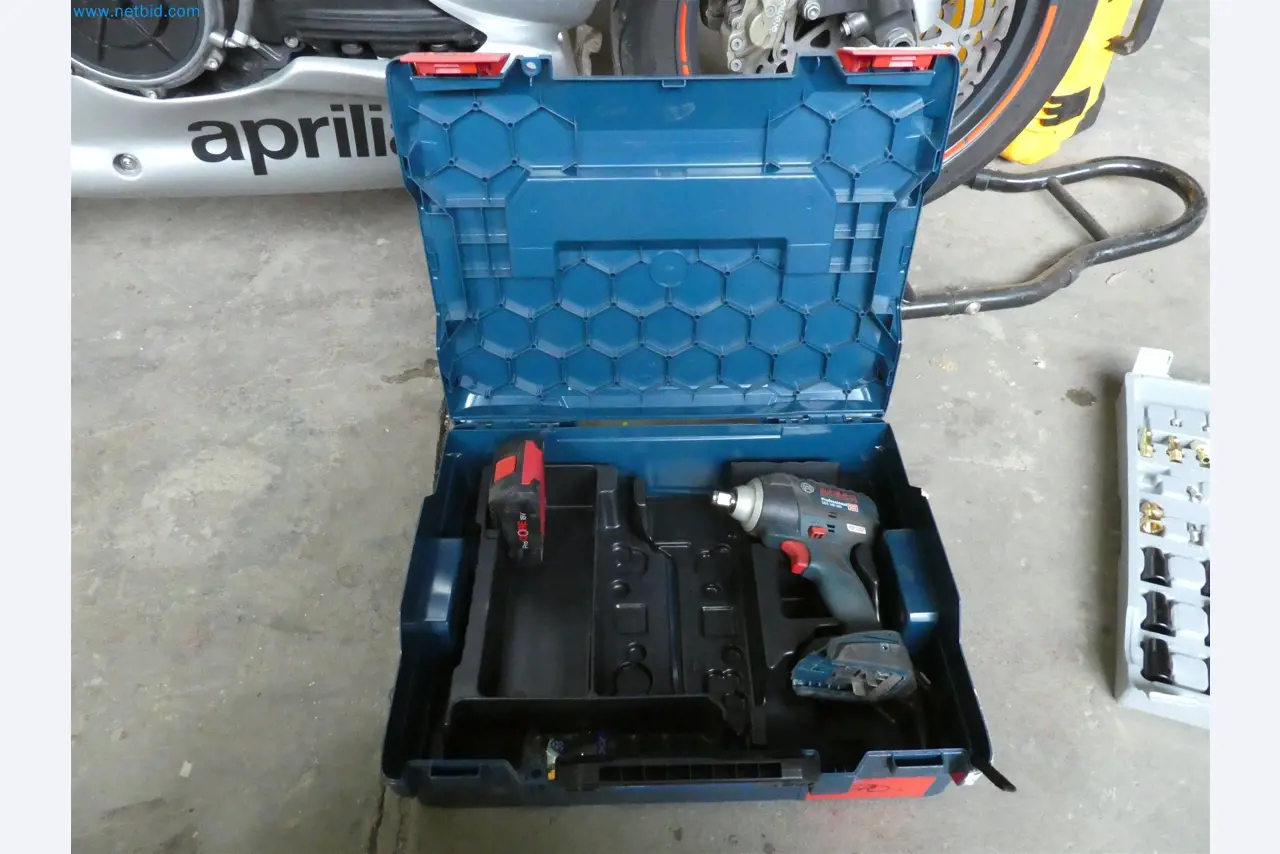 Equipamiento operativo y de oficina de un servicio de desactivación de explosivos-2