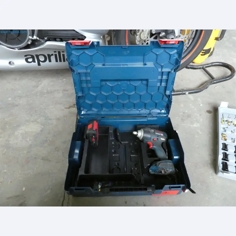 Equipamiento operativo y de oficina de un servicio de desactivación de explosivos-2