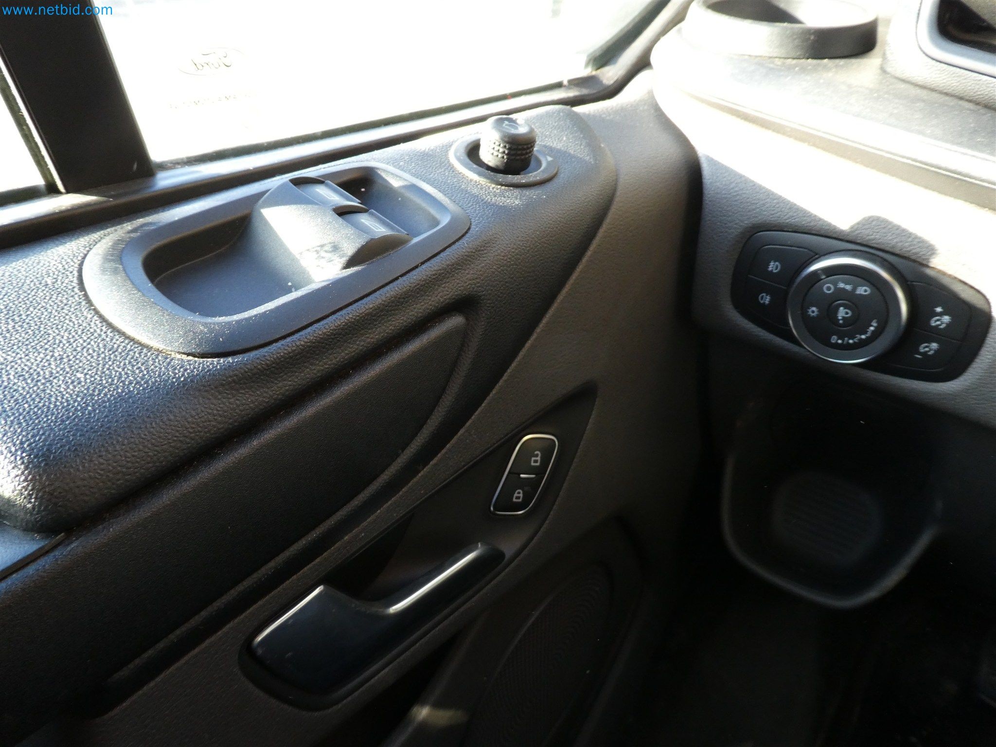 Equipamento operacional e de escritório de um serviço de eliminação de engenhos explosivos-11