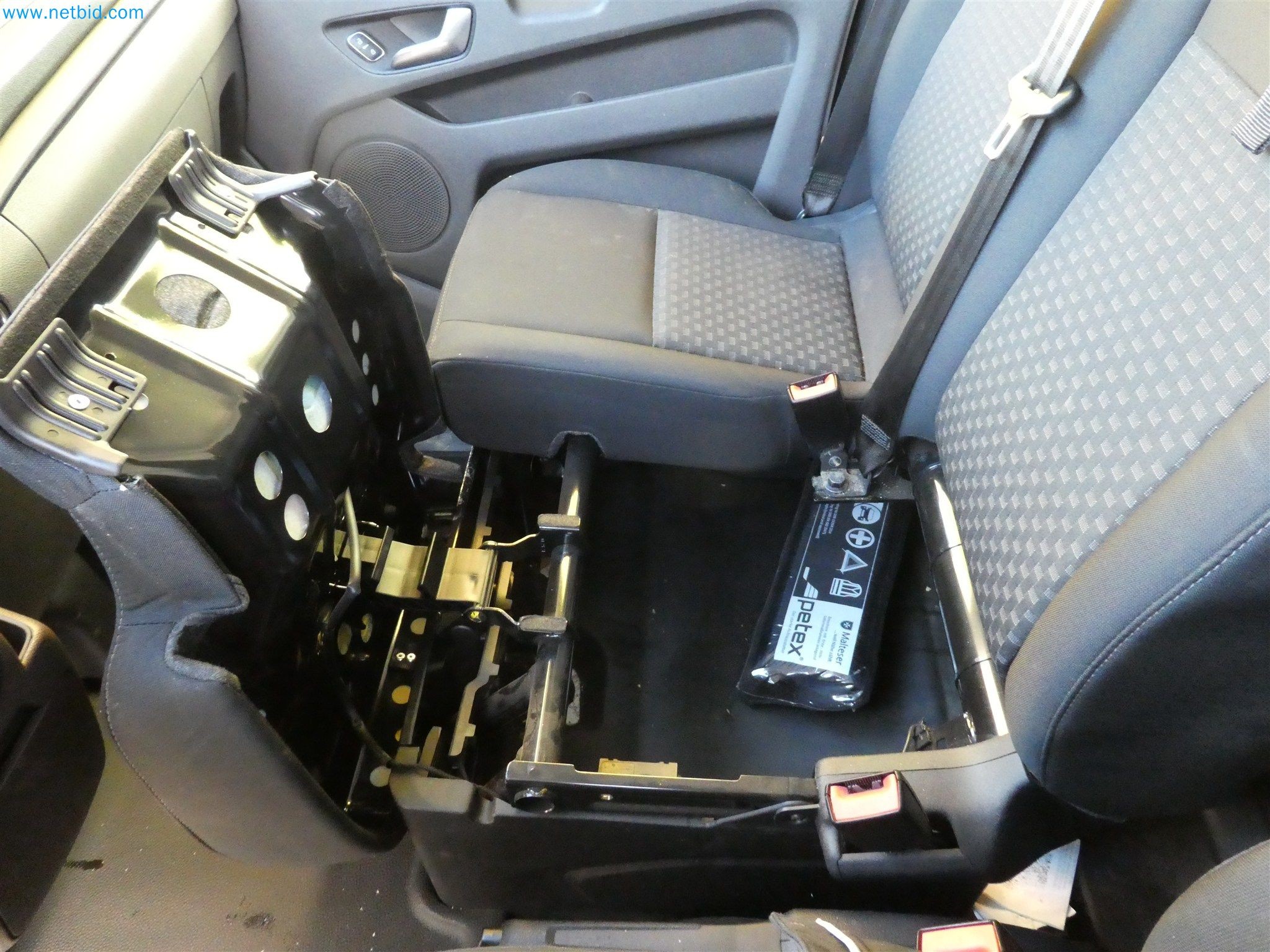 Equipamento operacional e de escritório de um serviço de eliminação de engenhos explosivos-14