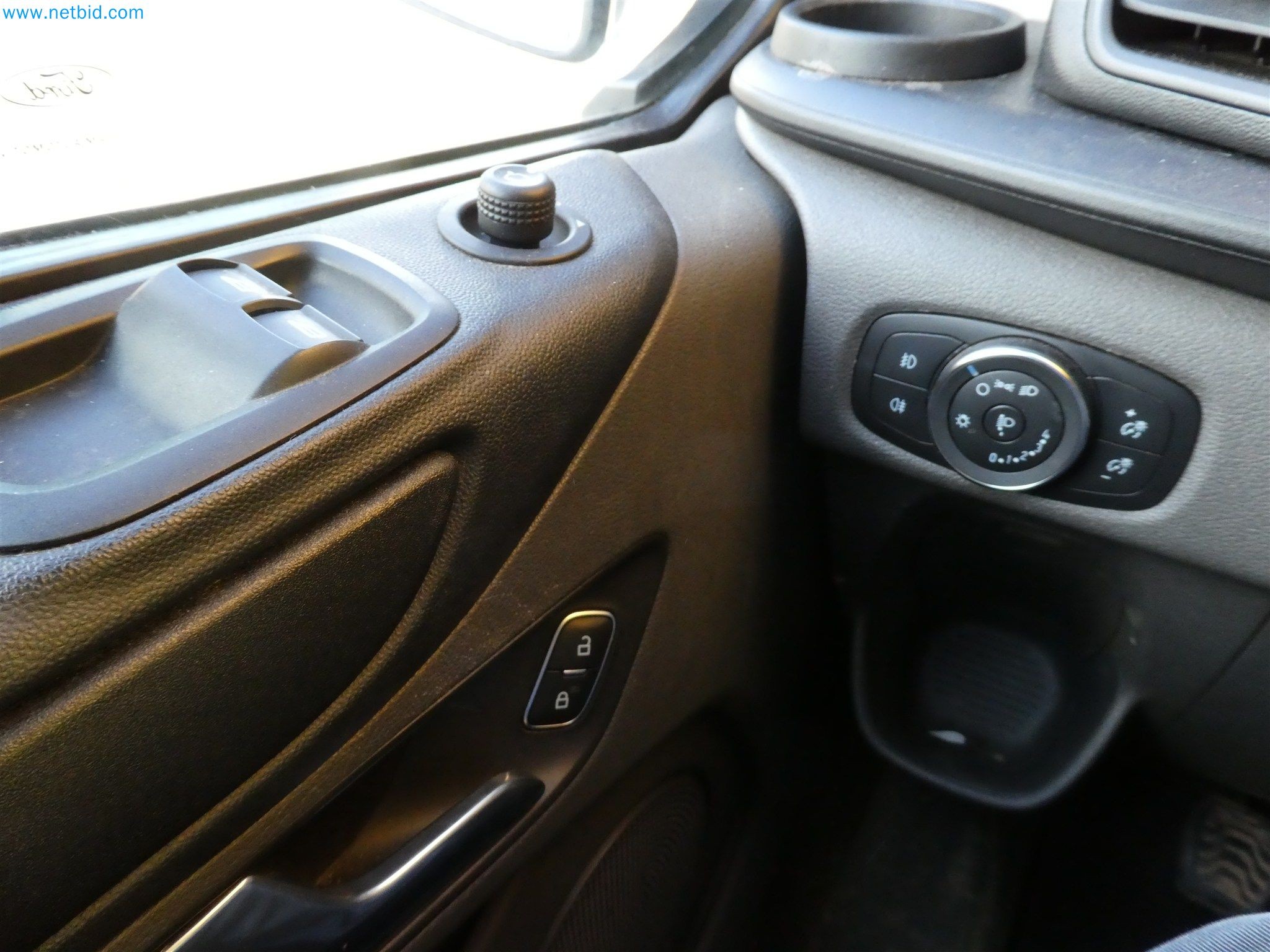 Equipamento operacional e de escritório de um serviço de eliminação de engenhos explosivos-7