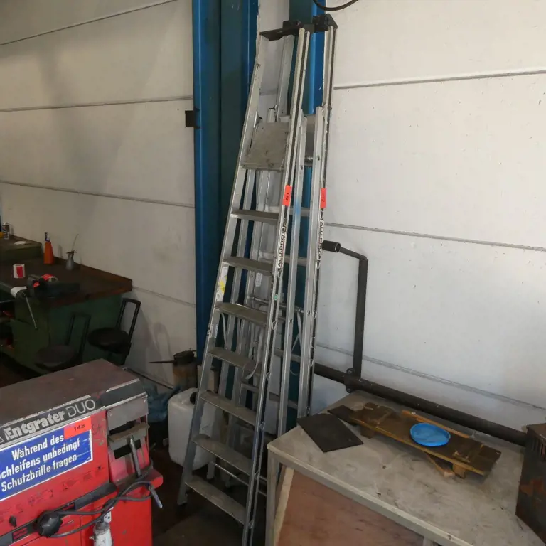 2 Folding ladders