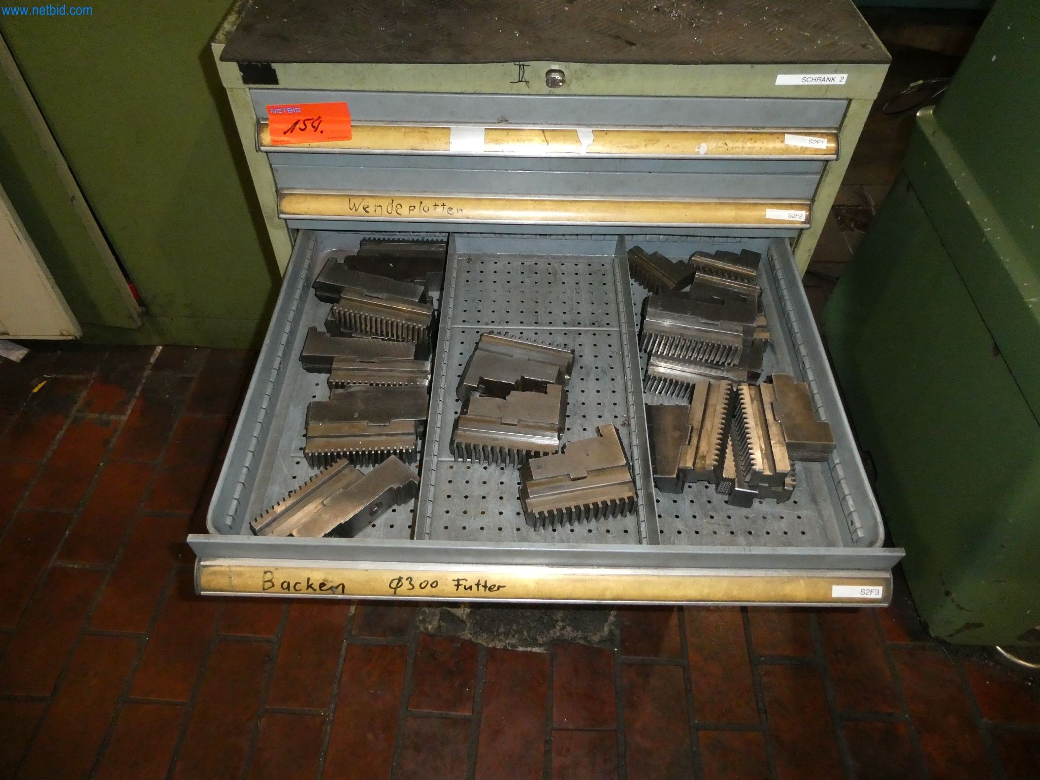 Construcción de aparatos y depósitos, construcción metálica, cerrajería, construcción de tuberías, montaje-12