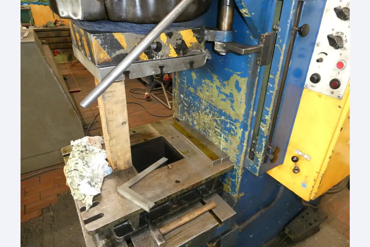 Construcción de aparatos y depósitos, construcción metálica, cerrajería, construcción de tuberías, montaje-5