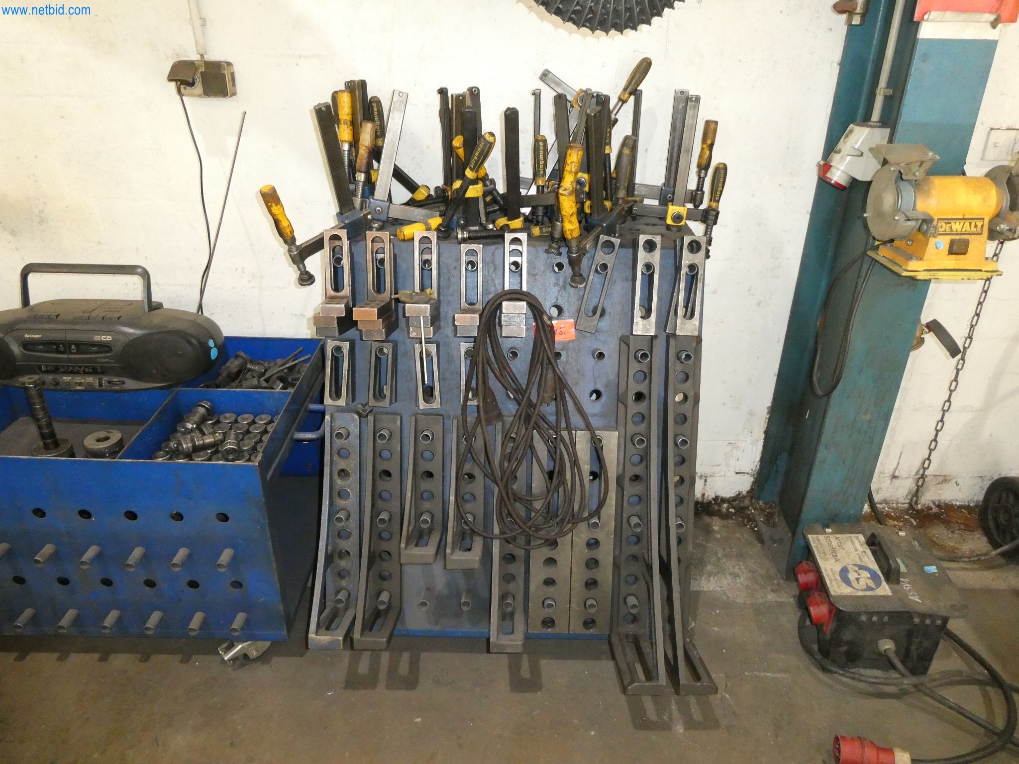 Budowa aparatury i zbiorników, konstrukcje metalowe, ślusarstwo, budowa rurociągów, montaż-4