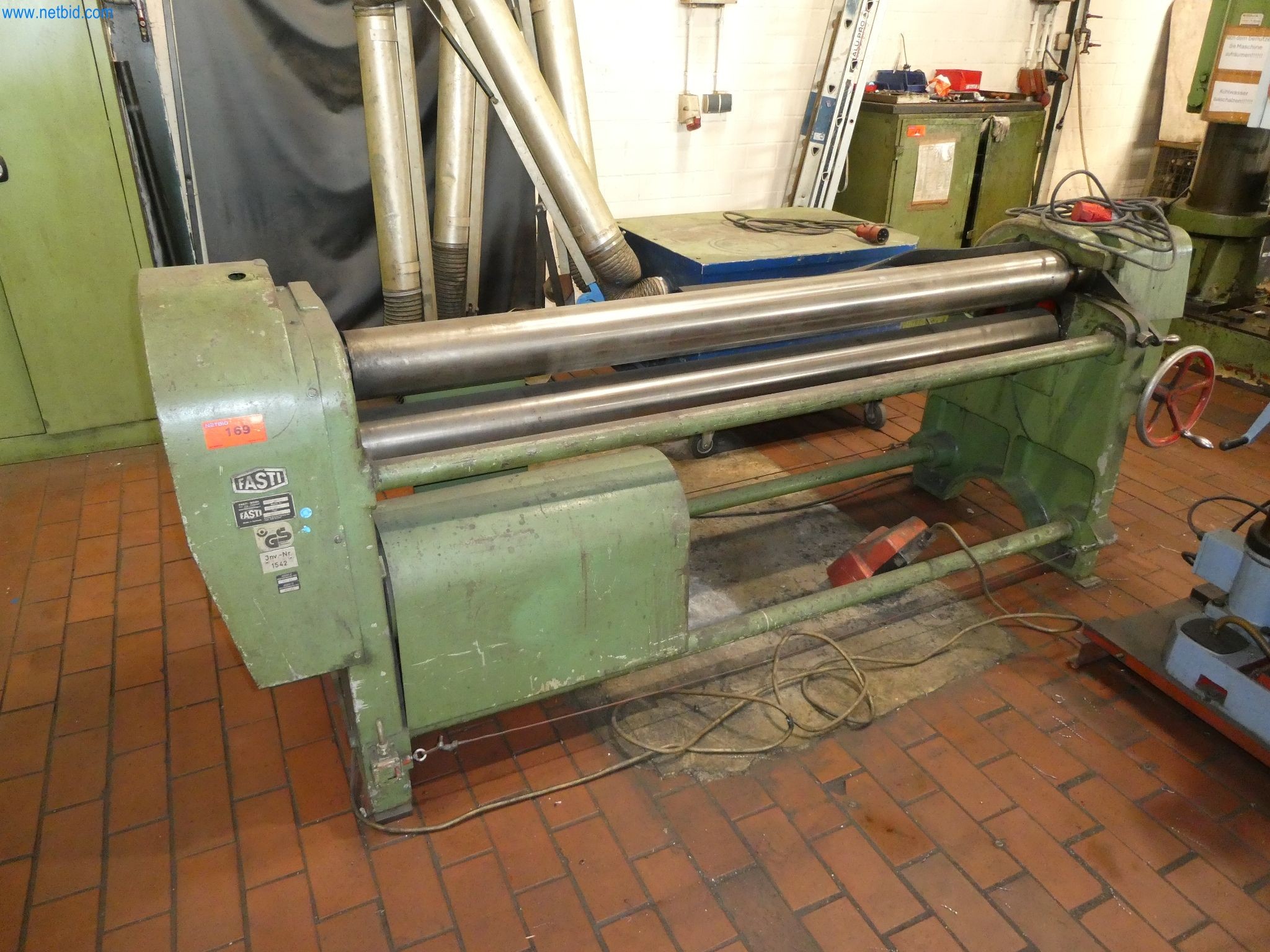 Stavba přístrojů a nádrží, kovové konstrukce, zámečnictví, stavba potrubí, montáže-1