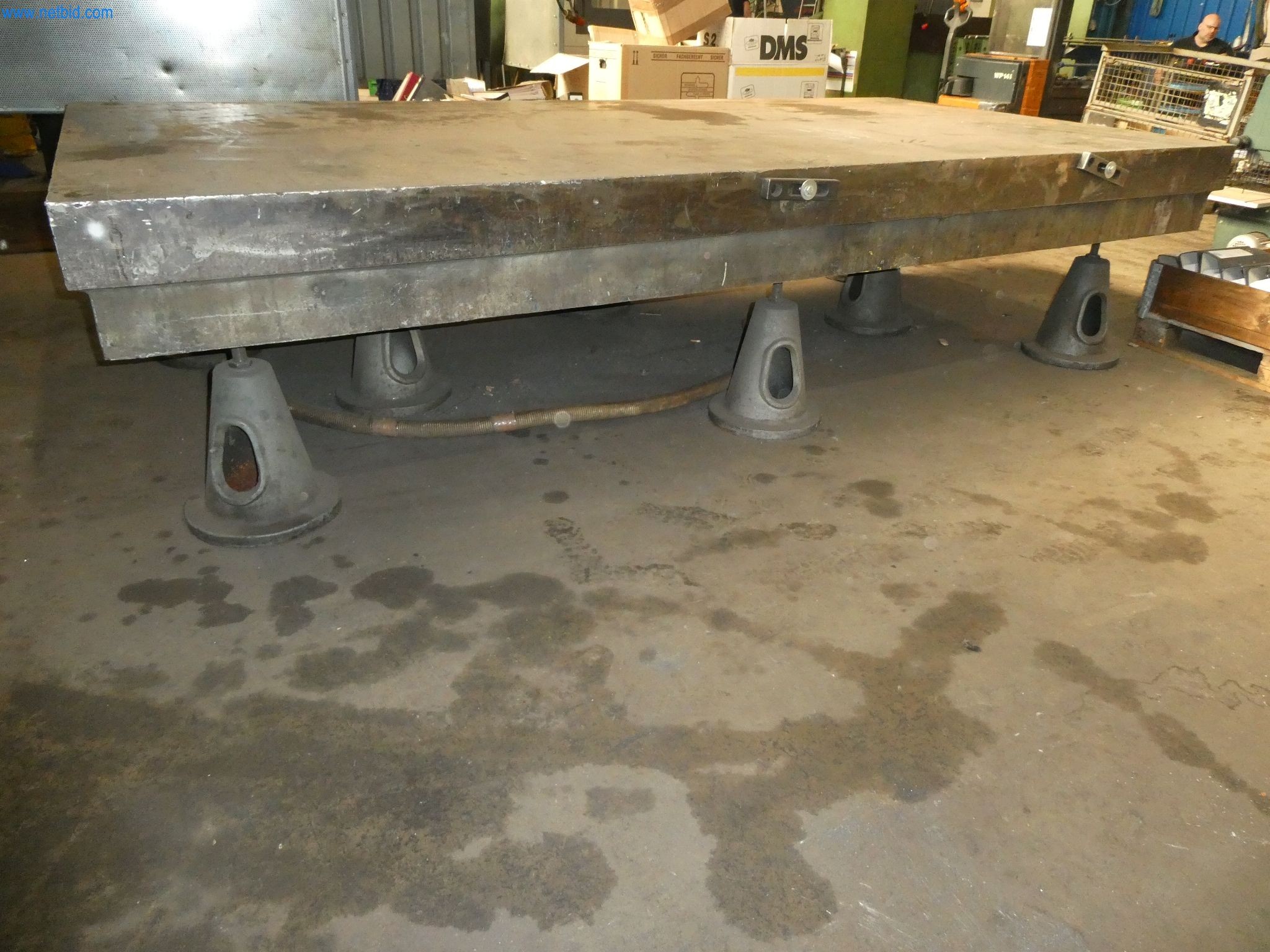 Construção de aparelhos e reservatórios, construção metálica, serralharia, construção de condutas, montagem-2