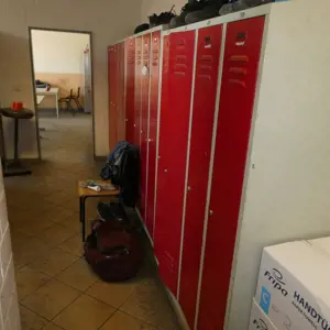 13 Metalen kluisjes
