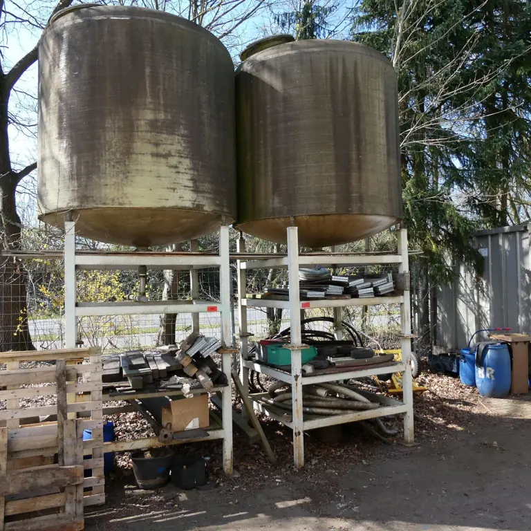 2 Kunststof watertanks