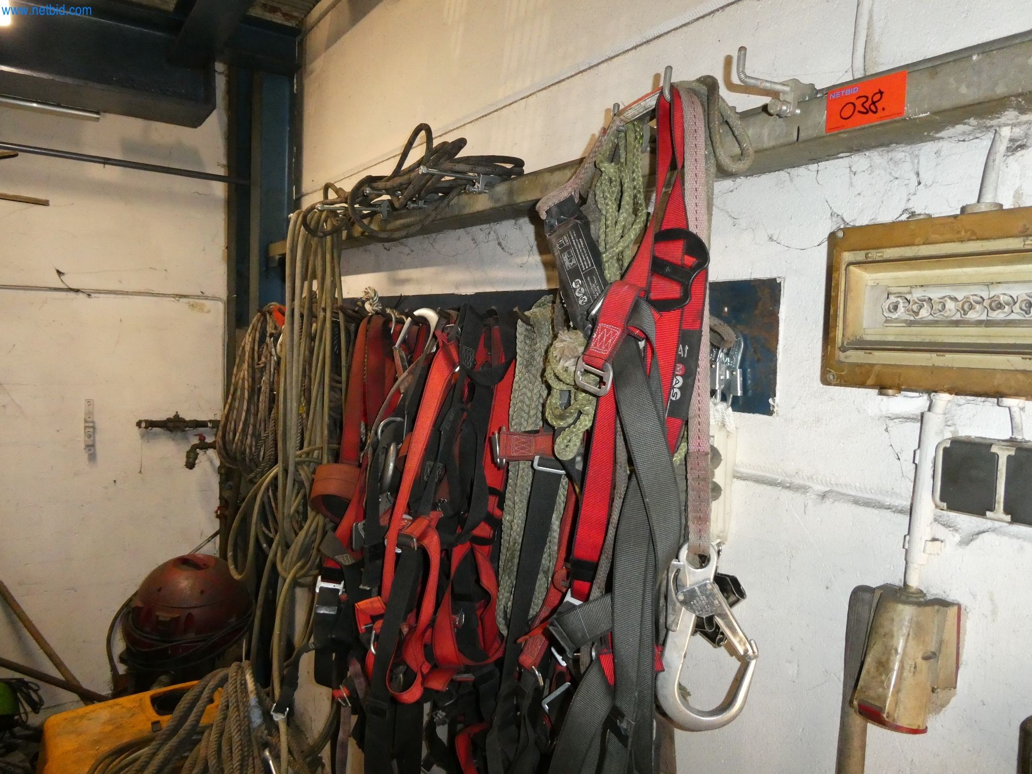 Budowa aparatury i zbiorników, konstrukcje metalowe, ślusarstwo, budowa rurociągów, montaż-3