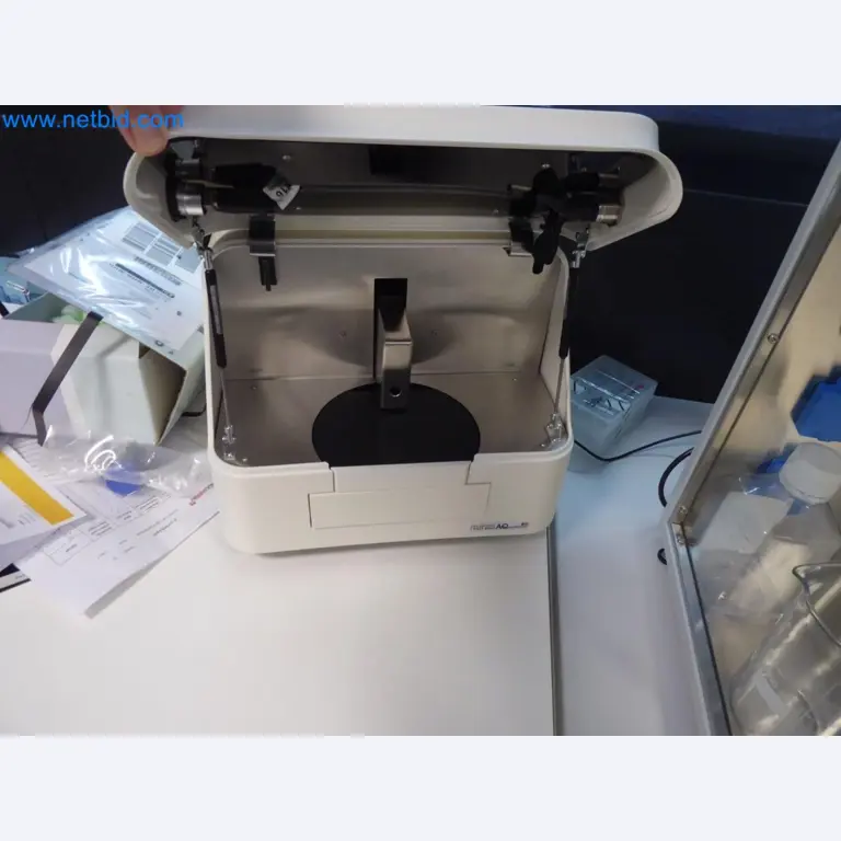 Laborgeräte, Analysegeräte-2