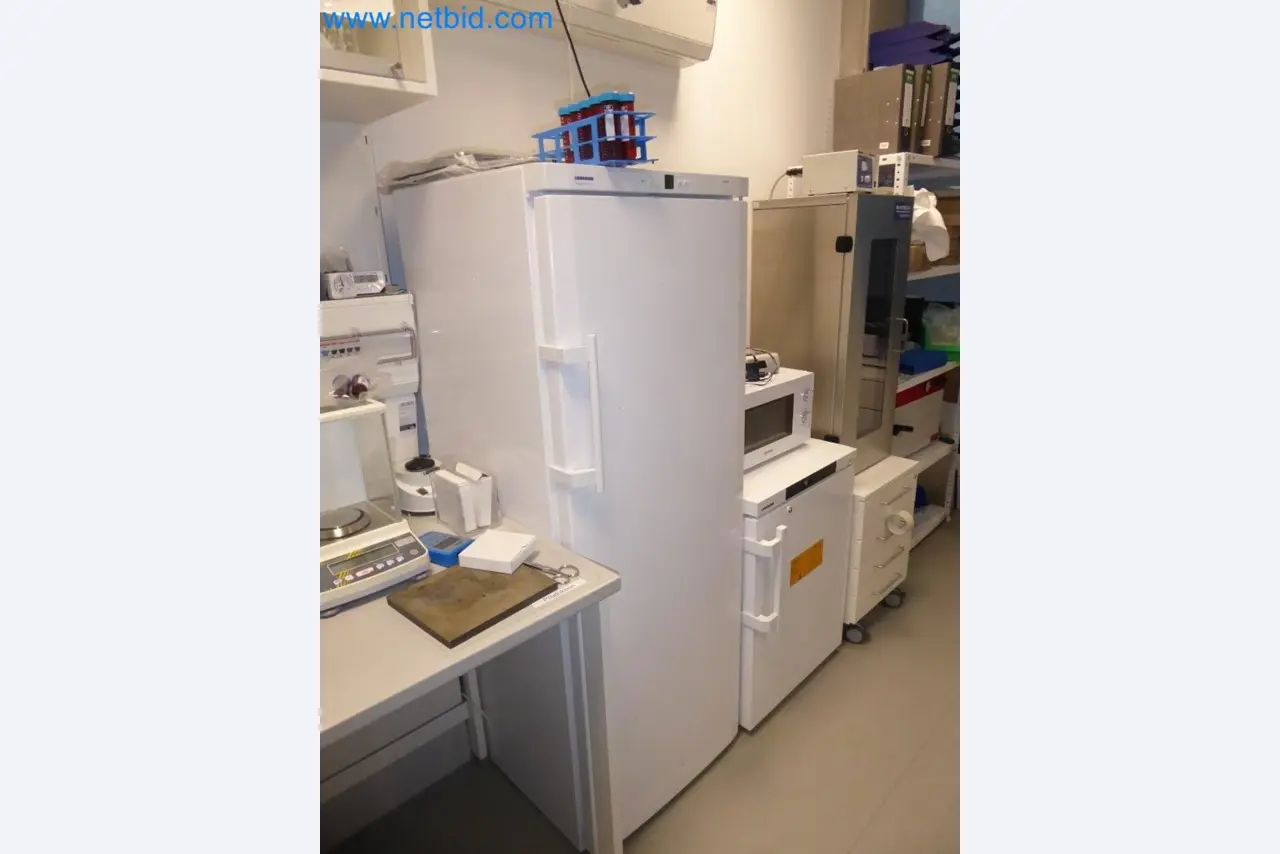 Laborgeräte, Analysegeräte-1
