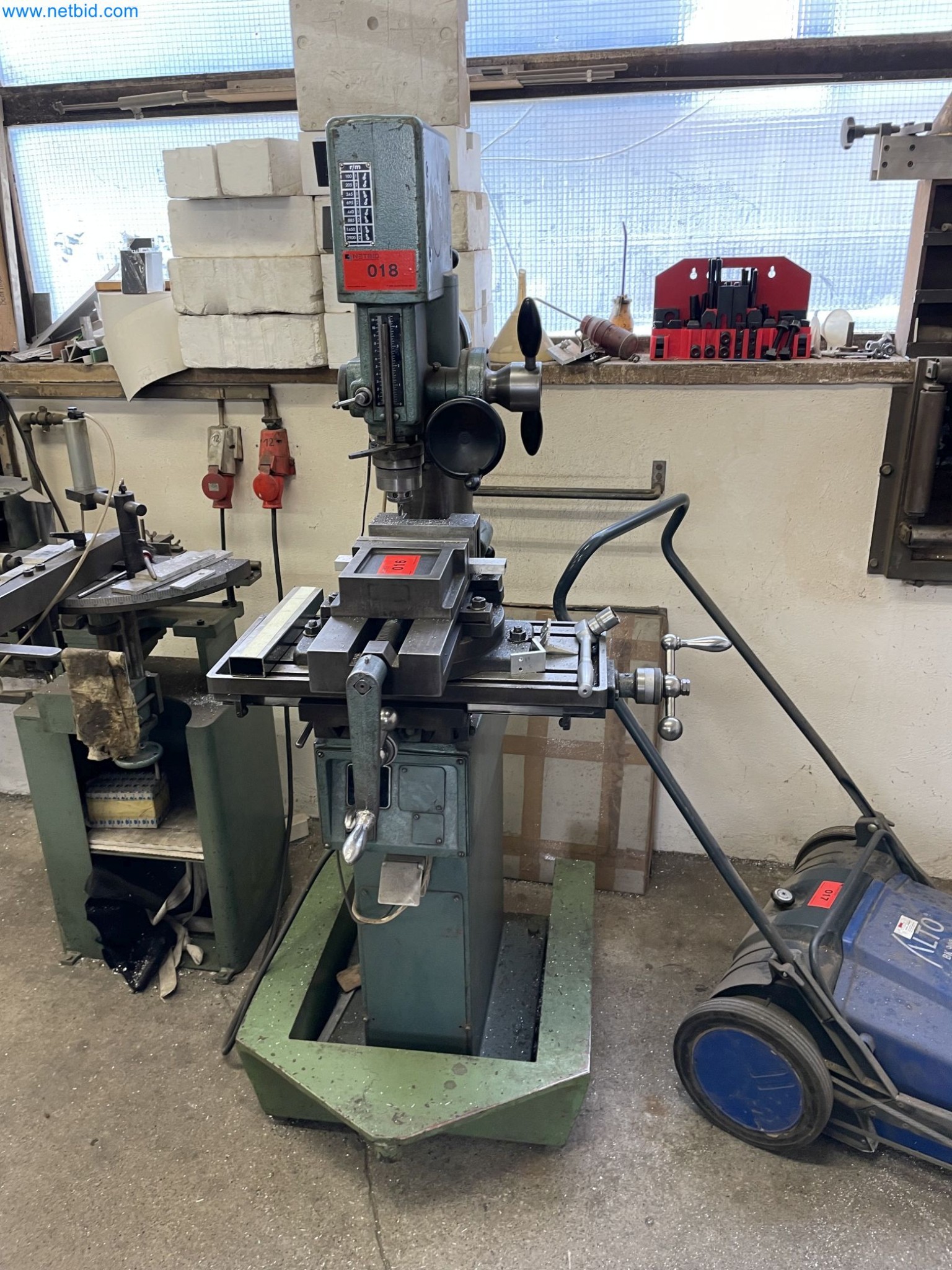 Máquinas para trabajos de metalistería, soldadura, forja y montaje-1