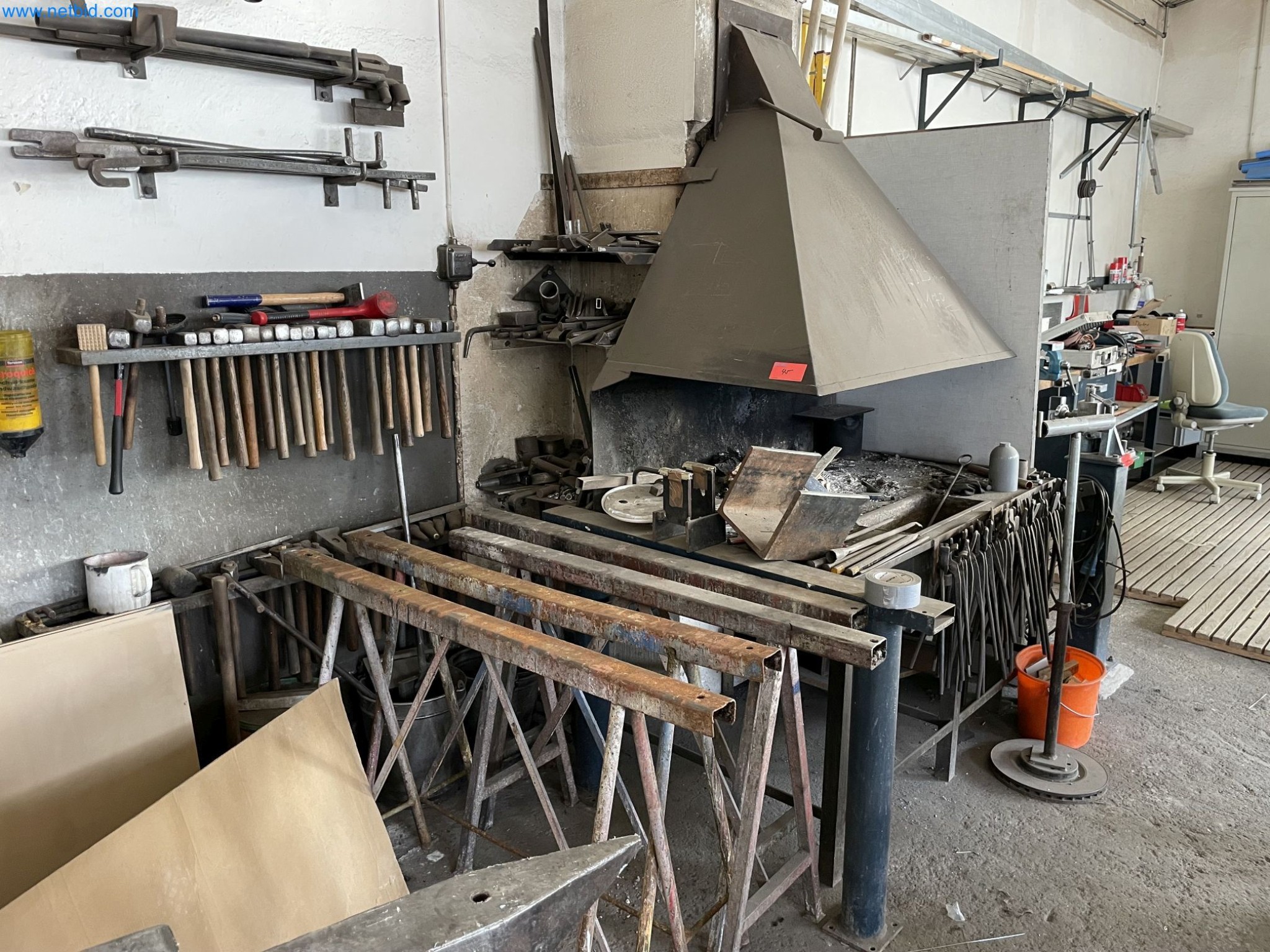 Máquinas para trabajos de metalistería, soldadura, forja y montaje-2