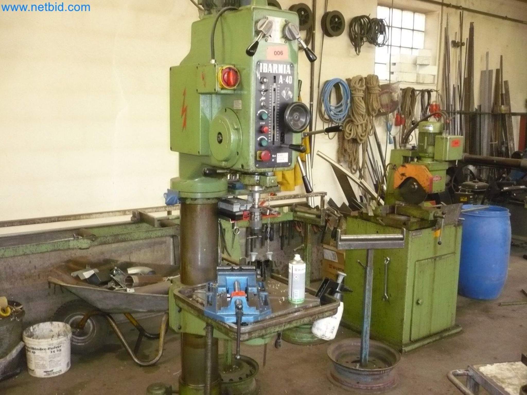 Máquinas para trabajos de metalistería, soldadura, forja y montaje-1