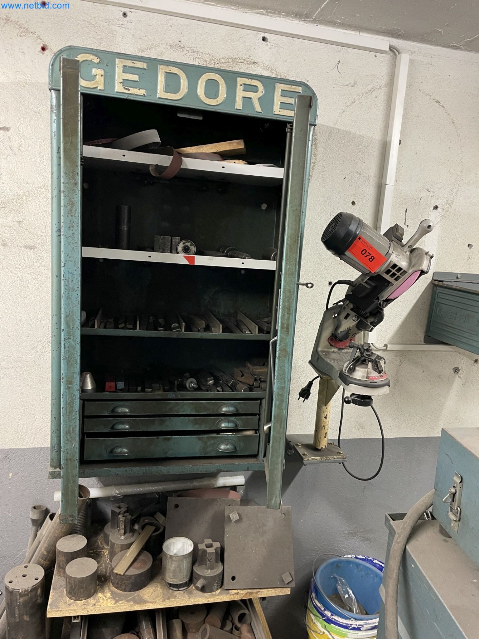 Máquinas para trabajos de metalistería, soldadura, forja y montaje-2