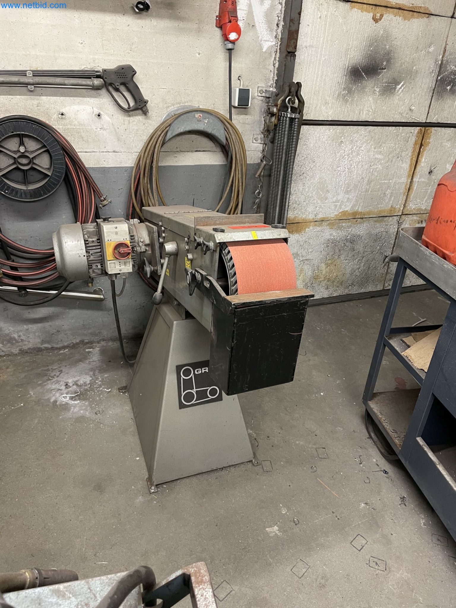 Máquinas para trabajos de metalistería, soldadura, forja y montaje-1