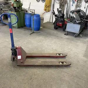 Pallet truck Yale