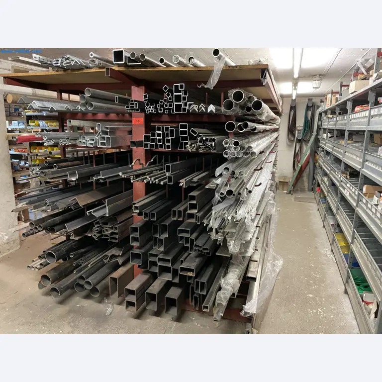 Machines du secteur du travail des métaux, du soudage, du forgeage et des travaux d´assemblage-1