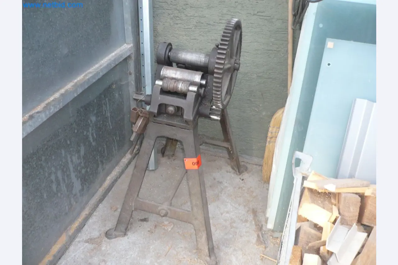 Maschinen aus dem Bereich Metallbearbeitung, Schweißen, Schmieden und Montagearbeiten-1