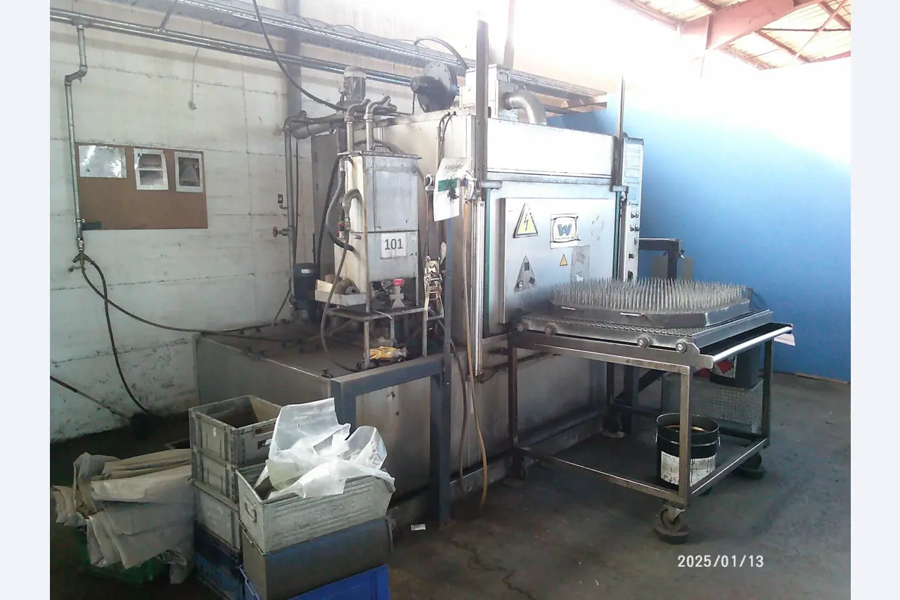 Machines from the rubber and metal finishing sector-3