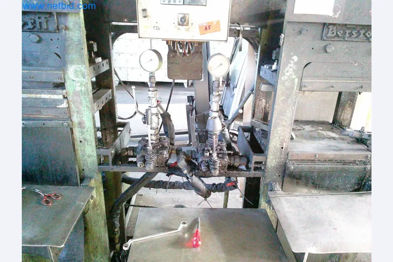 Maszyny z sektora obróbki gumy i metalu-2