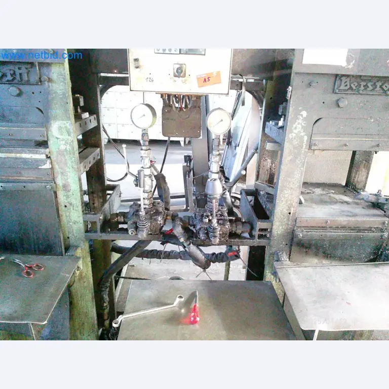 Maszyny z sektora obróbki gumy i metalu-2